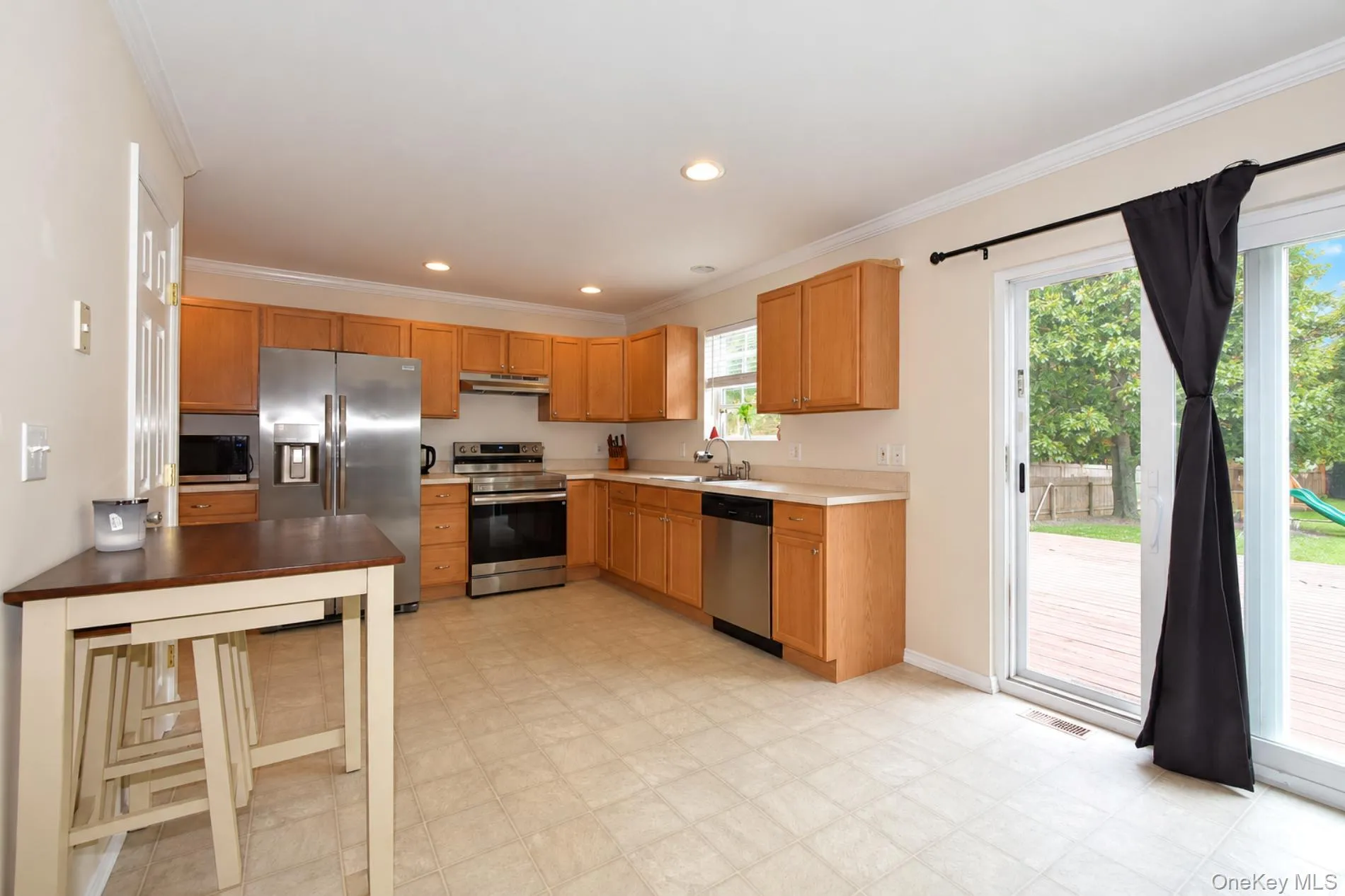 9 The Green, Brookhaven, NY, 3 Bedrooms Bedrooms, 6 Rooms Rooms,1 BathroomBathrooms,Residential,For Rent,The,0,1051741 9 The Green, Brookhaven, NY, 3 Bedrooms Bedrooms, 6 Rooms Rooms,1 BathroomBathrooms,Residential,For Rent,The,0,1051741