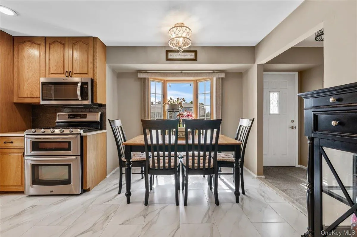 41 Cornell Lane, Oyster Bay, NY, 3 Bedrooms Bedrooms, 7 Rooms Rooms,1 BathroomBathrooms,Residential,For Rent,Cornell,0,1051750 41 Cornell Lane, Oyster Bay, NY, 3 Bedrooms Bedrooms, 7 Rooms Rooms,1 BathroomBathrooms,Residential,For Rent,Cornell,0,1051750
