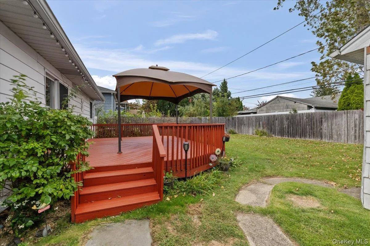 41 Cornell Lane, Oyster Bay, NY, 3 Bedrooms Bedrooms, 7 Rooms Rooms,1 BathroomBathrooms,Residential,For Rent,Cornell,0,1051750 41 Cornell Lane, Oyster Bay, NY, 3 Bedrooms Bedrooms, 7 Rooms Rooms,1 BathroomBathrooms,Residential,For Rent,Cornell,0,1051750