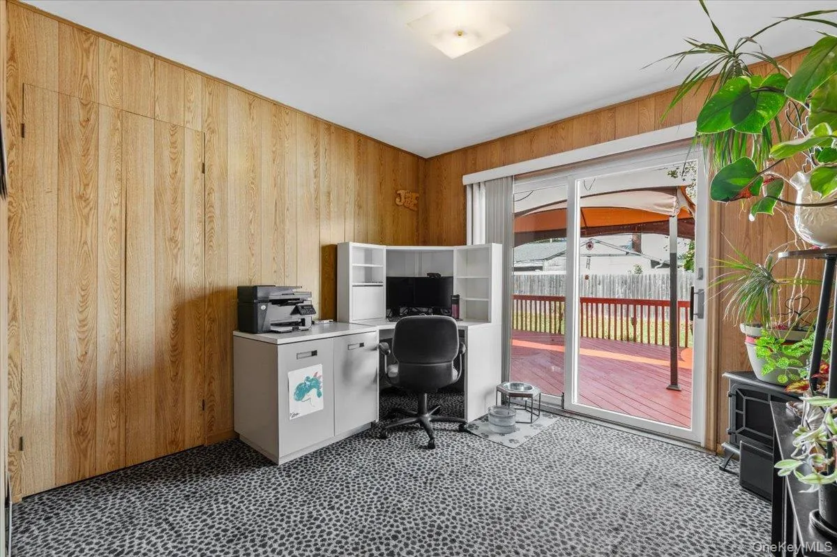 41 Cornell Lane, Oyster Bay, NY, 3 Bedrooms Bedrooms, 7 Rooms Rooms,1 BathroomBathrooms,Residential,For Rent,Cornell,0,1051750 41 Cornell Lane, Oyster Bay, NY, 3 Bedrooms Bedrooms, 7 Rooms Rooms,1 BathroomBathrooms,Residential,For Rent,Cornell,0,1051750