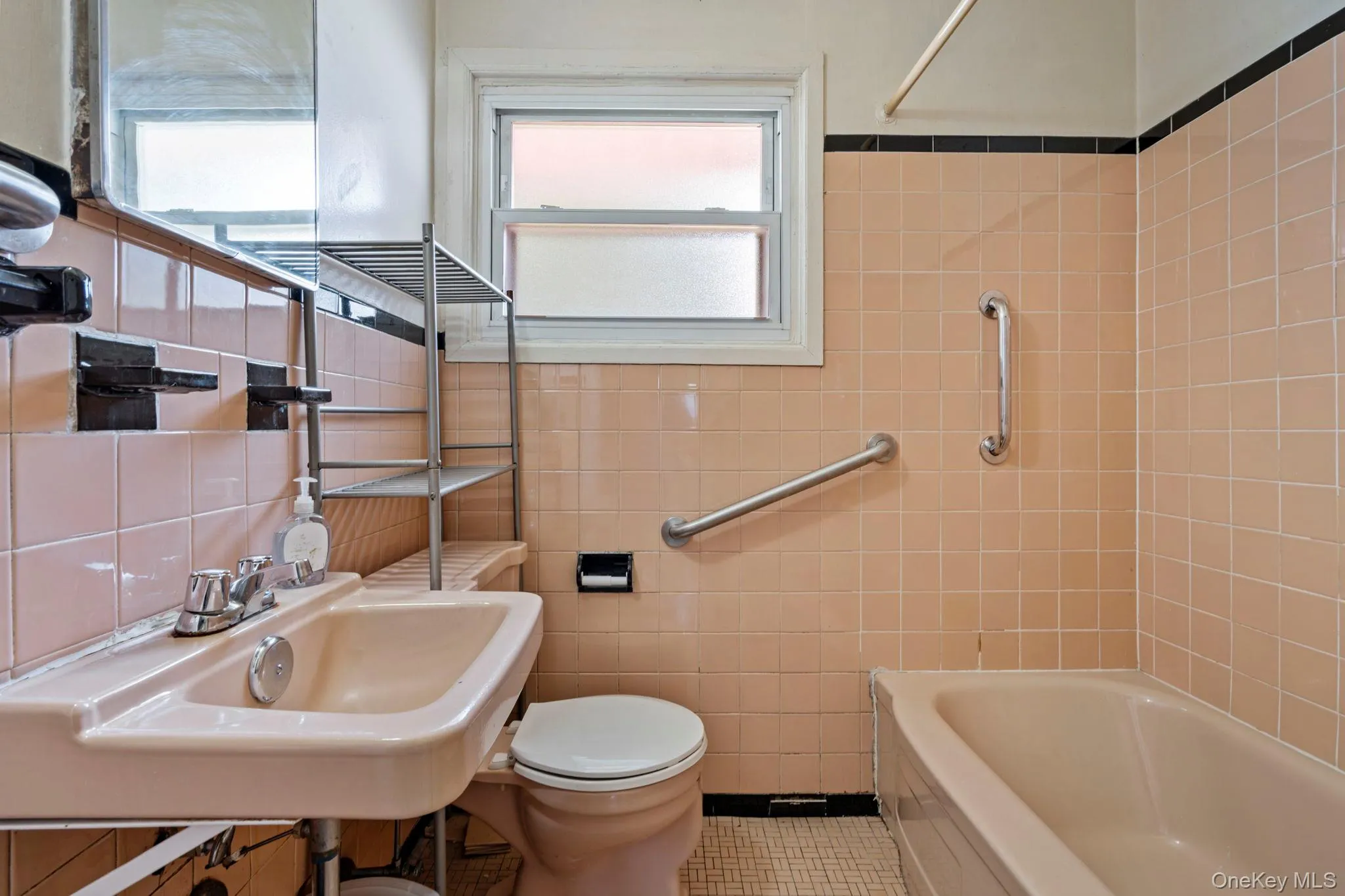 5 Prospect Street, Babylon, NY, 2 Bedrooms Bedrooms, 5 Rooms Rooms,2 BathroomsBathrooms,Residential,For Rent,Prospect,0,1051752 5 Prospect Street, Babylon, NY, 2 Bedrooms Bedrooms, 5 Rooms Rooms,2 BathroomsBathrooms,Residential,For Rent,Prospect,0,1051752