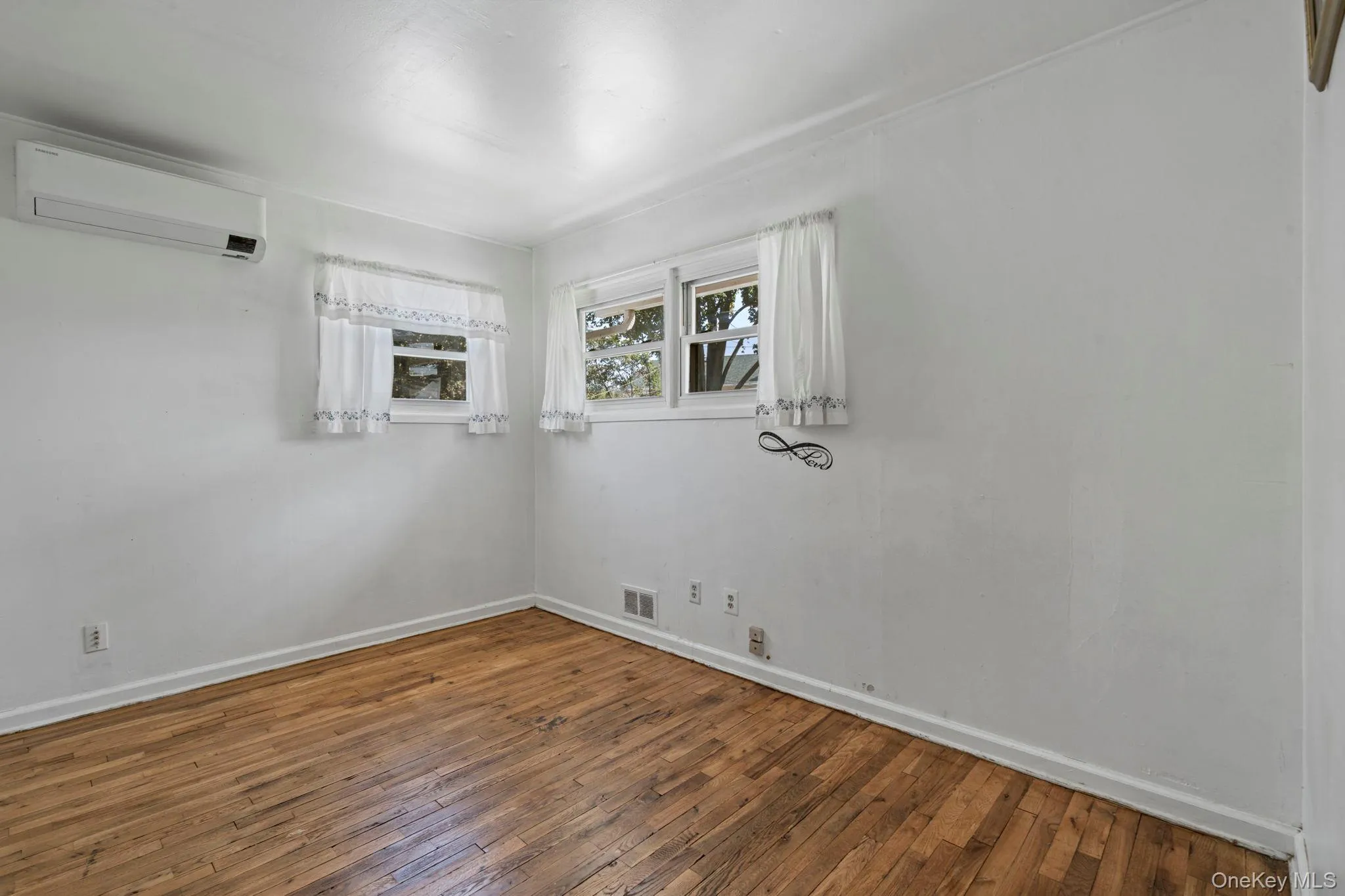 5 Prospect Street, Babylon, NY, 2 Bedrooms Bedrooms, 5 Rooms Rooms,2 BathroomsBathrooms,Residential,For Rent,Prospect,0,1051752 5 Prospect Street, Babylon, NY, 2 Bedrooms Bedrooms, 5 Rooms Rooms,2 BathroomsBathrooms,Residential,For Rent,Prospect,0,1051752