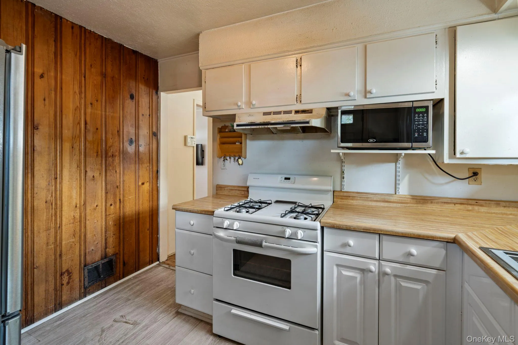 5 Prospect Street, Babylon, NY, 2 Bedrooms Bedrooms, 5 Rooms Rooms,2 BathroomsBathrooms,Residential,For Rent,Prospect,0,1051752 5 Prospect Street, Babylon, NY, 2 Bedrooms Bedrooms, 5 Rooms Rooms,2 BathroomsBathrooms,Residential,For Rent,Prospect,0,1051752