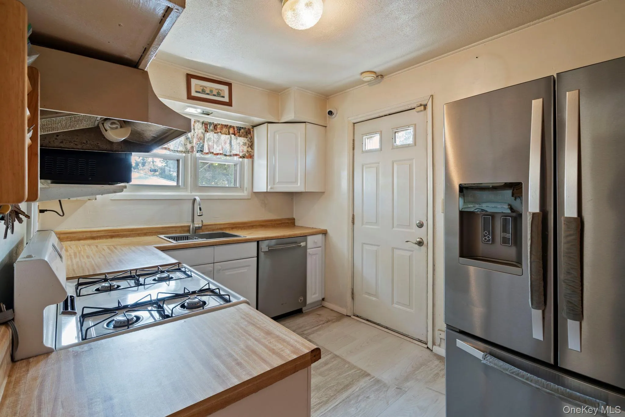 5 Prospect Street, Babylon, NY, 2 Bedrooms Bedrooms, 5 Rooms Rooms,2 BathroomsBathrooms,Residential,For Rent,Prospect,0,1051752 5 Prospect Street, Babylon, NY, 2 Bedrooms Bedrooms, 5 Rooms Rooms,2 BathroomsBathrooms,Residential,For Rent,Prospect,0,1051752