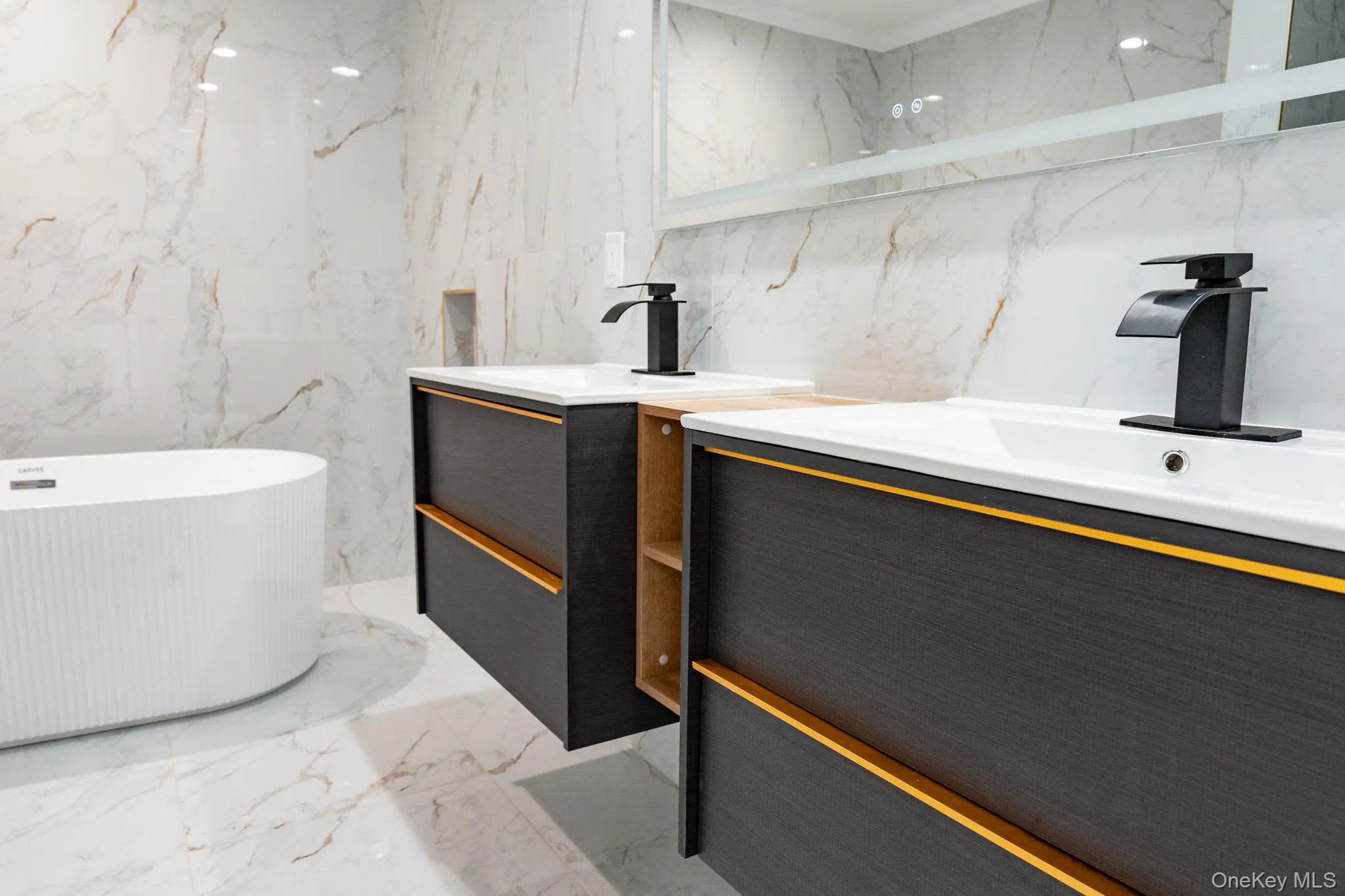 Primary Room Bath Primary Room Bath