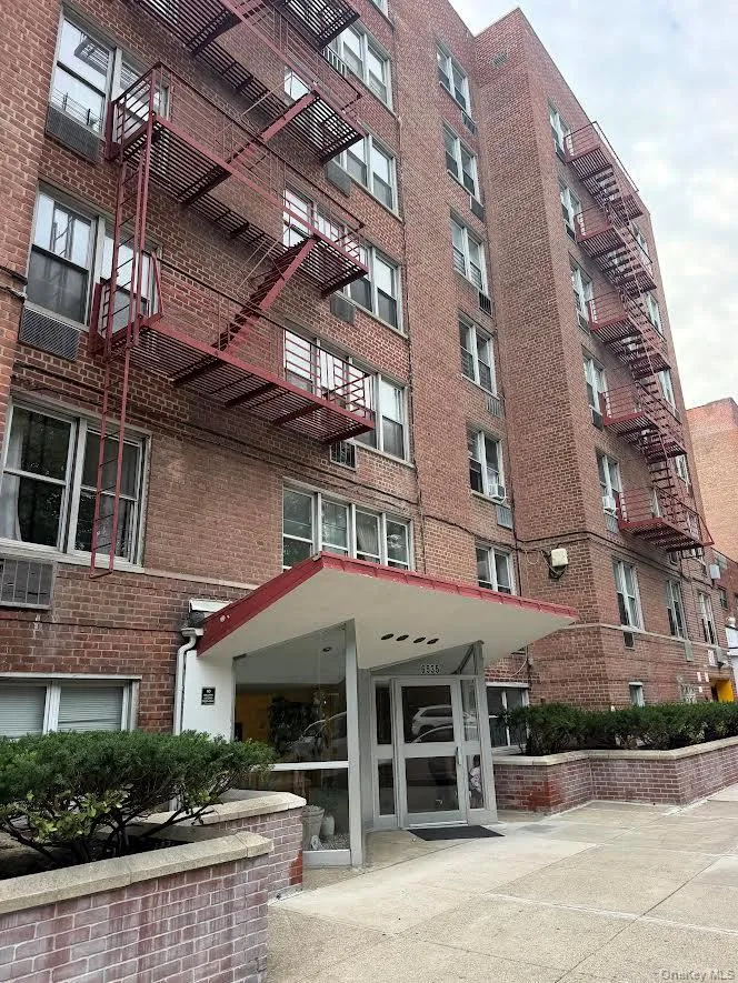 6535 Broadway, New York, NY, 1 Bedroom Bedrooms, 3 Rooms Rooms,1 BathroomBathrooms,Residential,For Rent,Broadway,0,1051756 6535 Broadway, New York, NY, 1 Bedroom Bedrooms, 3 Rooms Rooms,1 BathroomBathrooms,Residential,For Rent,Broadway,0,1051756