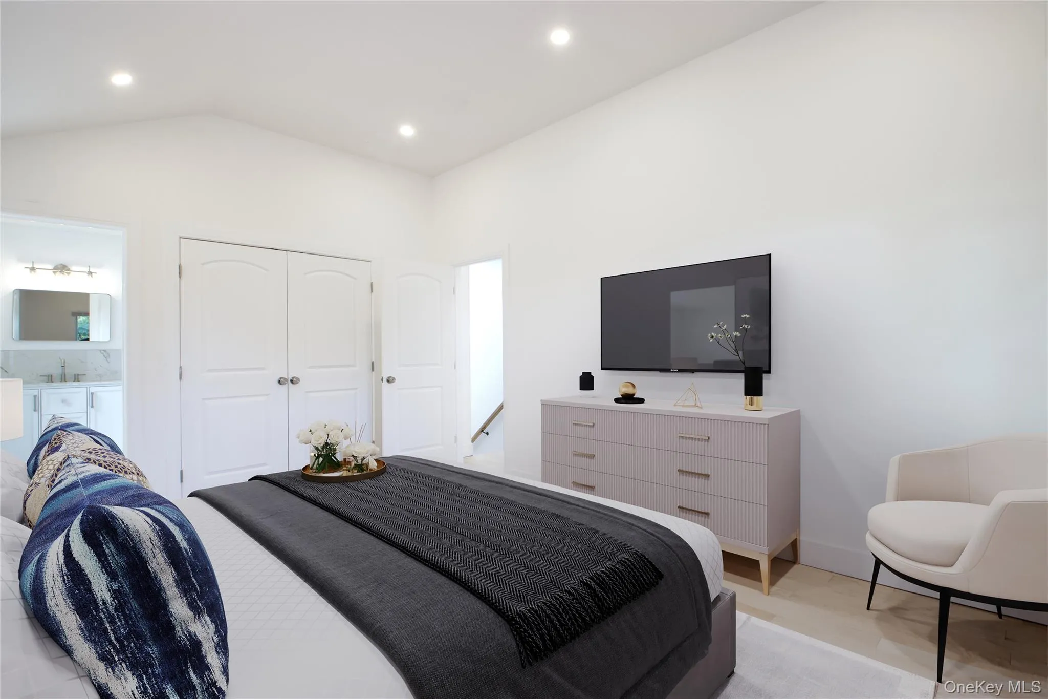 48 Linwood, North Hempstead, NY, 2 Bedrooms Bedrooms, 7 Rooms Rooms,3 BathroomsBathrooms,Residential Lease,For Rent,Linwood,0,1051759 48 Linwood, North Hempstead, NY, 2 Bedrooms Bedrooms, 7 Rooms Rooms,3 BathroomsBathrooms,Residential Lease,For Rent,Linwood,0,1051759