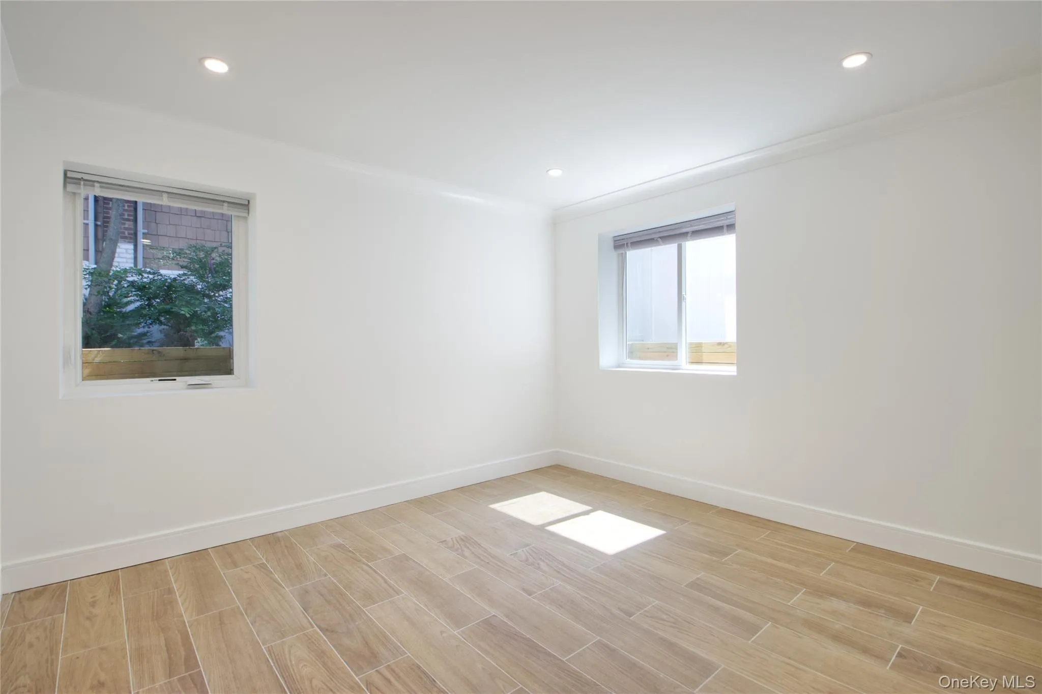 48 Linwood, North Hempstead, NY, 2 Bedrooms Bedrooms, 7 Rooms Rooms,3 BathroomsBathrooms,Residential Lease,For Rent,Linwood,0,1051759 48 Linwood, North Hempstead, NY, 2 Bedrooms Bedrooms, 7 Rooms Rooms,3 BathroomsBathrooms,Residential Lease,For Rent,Linwood,0,1051759