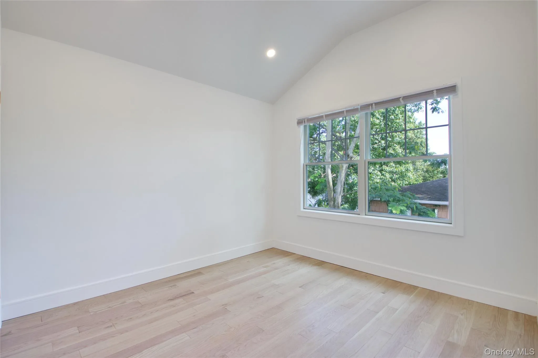 48 Linwood, North Hempstead, NY, 2 Bedrooms Bedrooms, 7 Rooms Rooms,3 BathroomsBathrooms,Residential Lease,For Rent,Linwood,0,1051759 48 Linwood, North Hempstead, NY, 2 Bedrooms Bedrooms, 7 Rooms Rooms,3 BathroomsBathrooms,Residential Lease,For Rent,Linwood,0,1051759