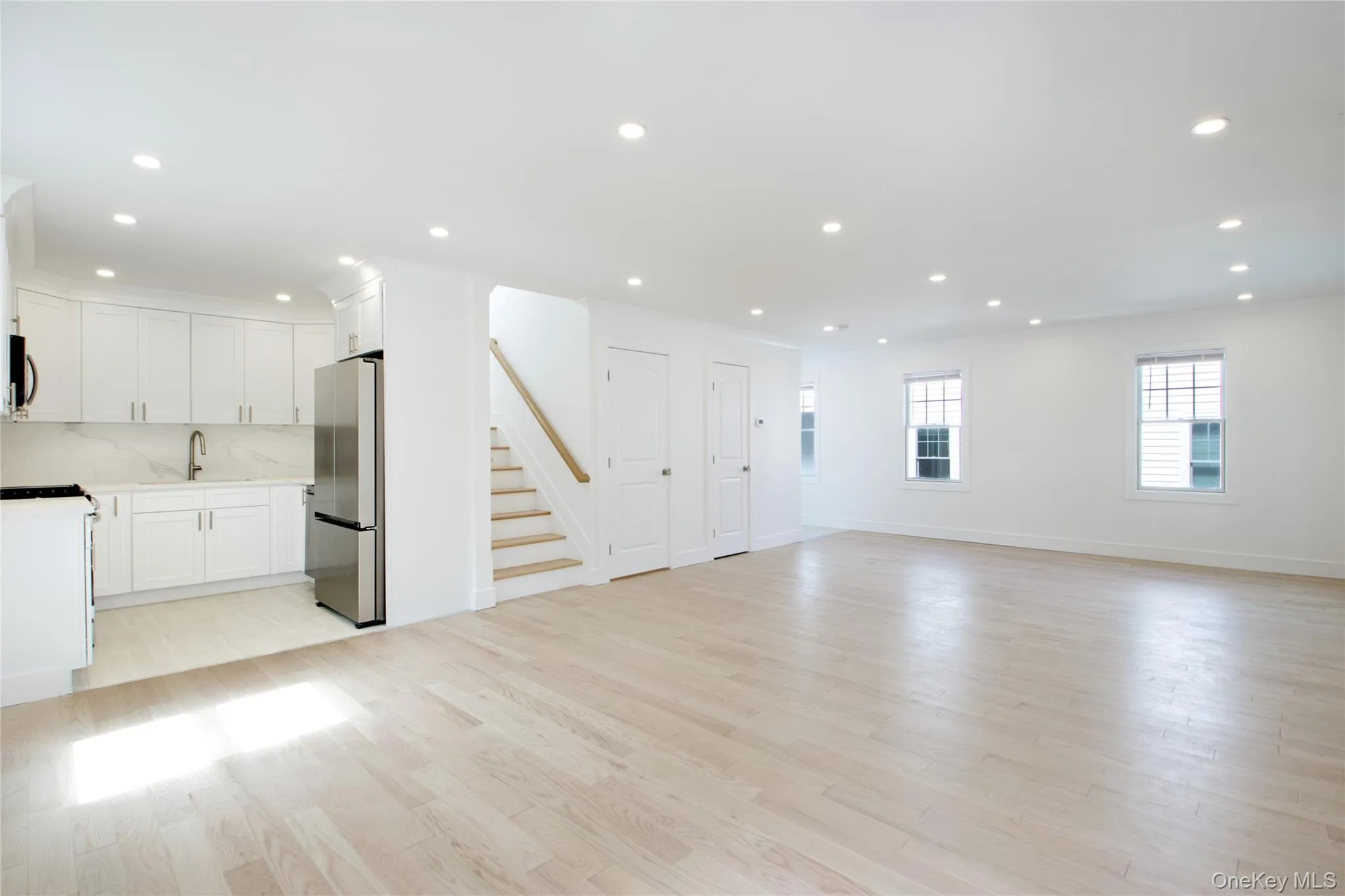 48 Linwood, North Hempstead, NY, 2 Bedrooms Bedrooms, 7 Rooms Rooms,3 BathroomsBathrooms,Residential Lease,For Rent,Linwood,0,1051759 48 Linwood, North Hempstead, NY, 2 Bedrooms Bedrooms, 7 Rooms Rooms,3 BathroomsBathrooms,Residential Lease,For Rent,Linwood,0,1051759