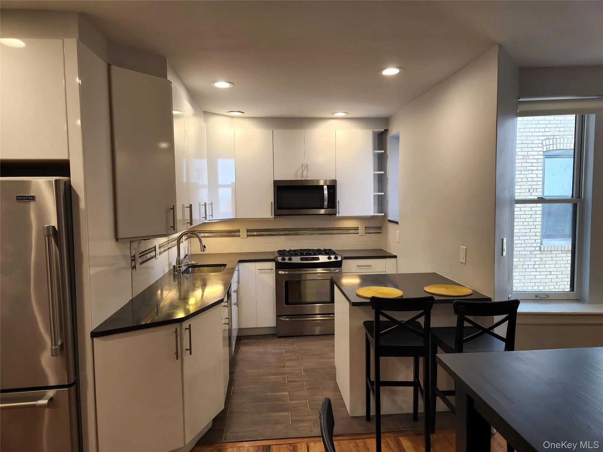 25 Broadway, Long Beach, NY, 2 Bedrooms Bedrooms, 4 Rooms Rooms,1 BathroomBathrooms,Residential Lease,For Rent,Broadway,0,1051764 25 Broadway, Long Beach, NY, 2 Bedrooms Bedrooms, 4 Rooms Rooms,1 BathroomBathrooms,Residential Lease,For Rent,Broadway,0,1051764