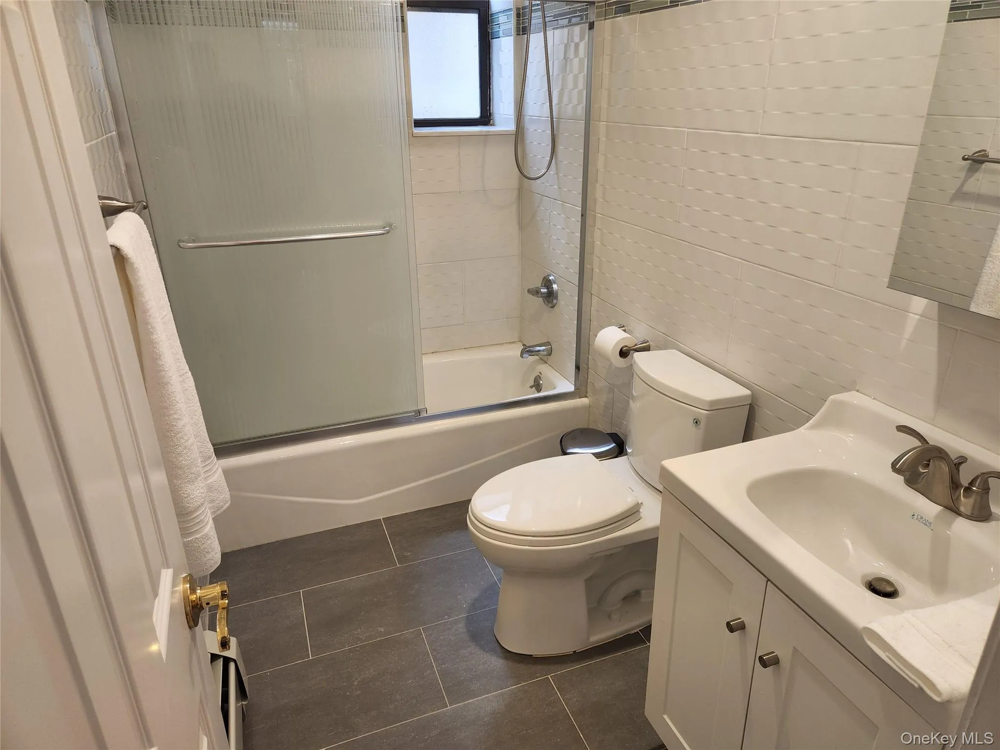 25 Broadway, Long Beach, NY, 2 Bedrooms Bedrooms, 4 Rooms Rooms,1 BathroomBathrooms,Residential Lease,For Rent,Broadway,0,1051764 25 Broadway, Long Beach, NY, 2 Bedrooms Bedrooms, 4 Rooms Rooms,1 BathroomBathrooms,Residential Lease,For Rent,Broadway,0,1051764