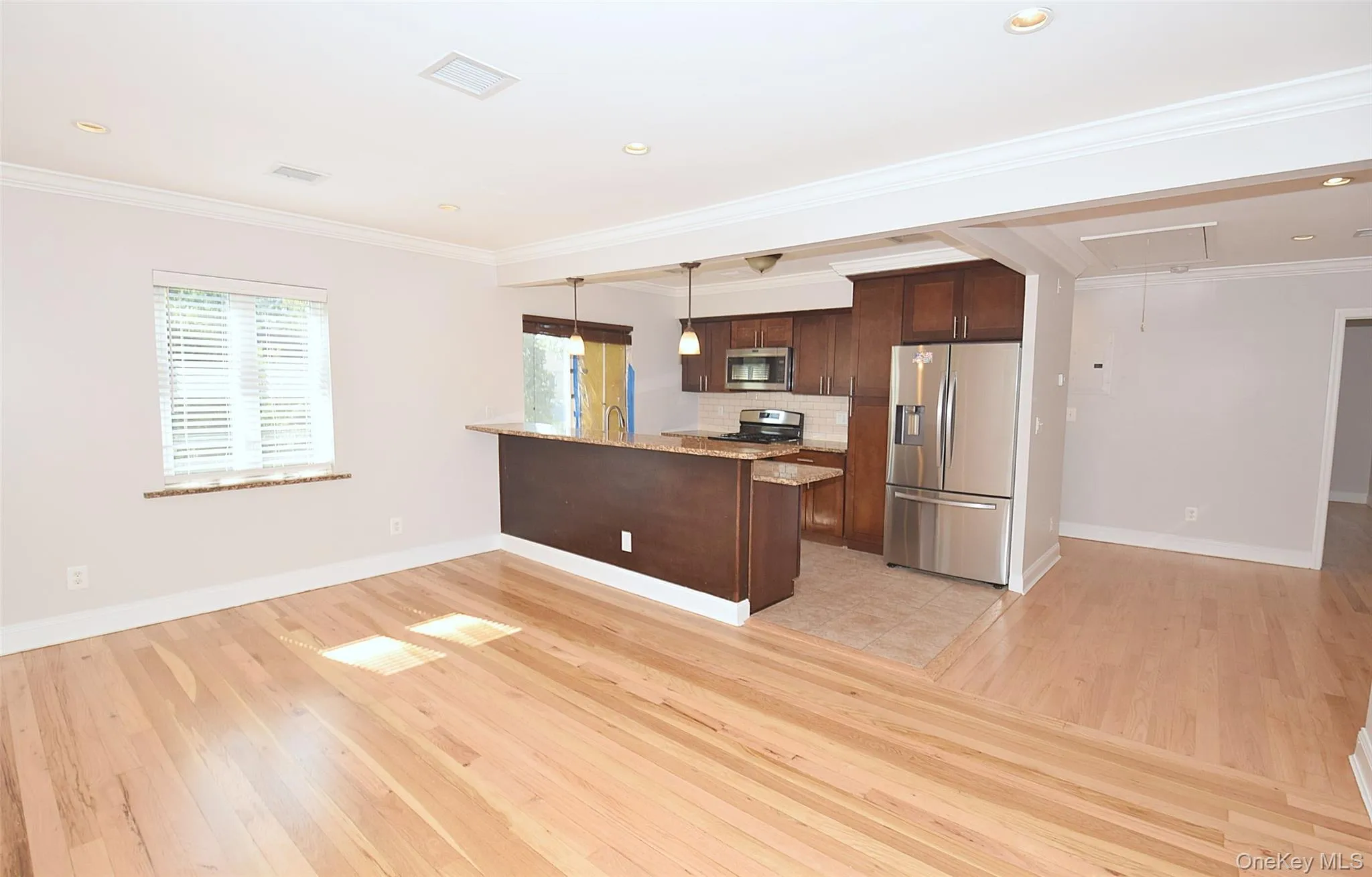 7376 197th Street, New York, NY, 2 Bedrooms Bedrooms, 5 Rooms Rooms,1 BathroomBathrooms,Residential Lease,For Rent,197th,0,1051776 7376 197th Street, New York, NY, 2 Bedrooms Bedrooms, 5 Rooms Rooms,1 BathroomBathrooms,Residential Lease,For Rent,197th,0,1051776