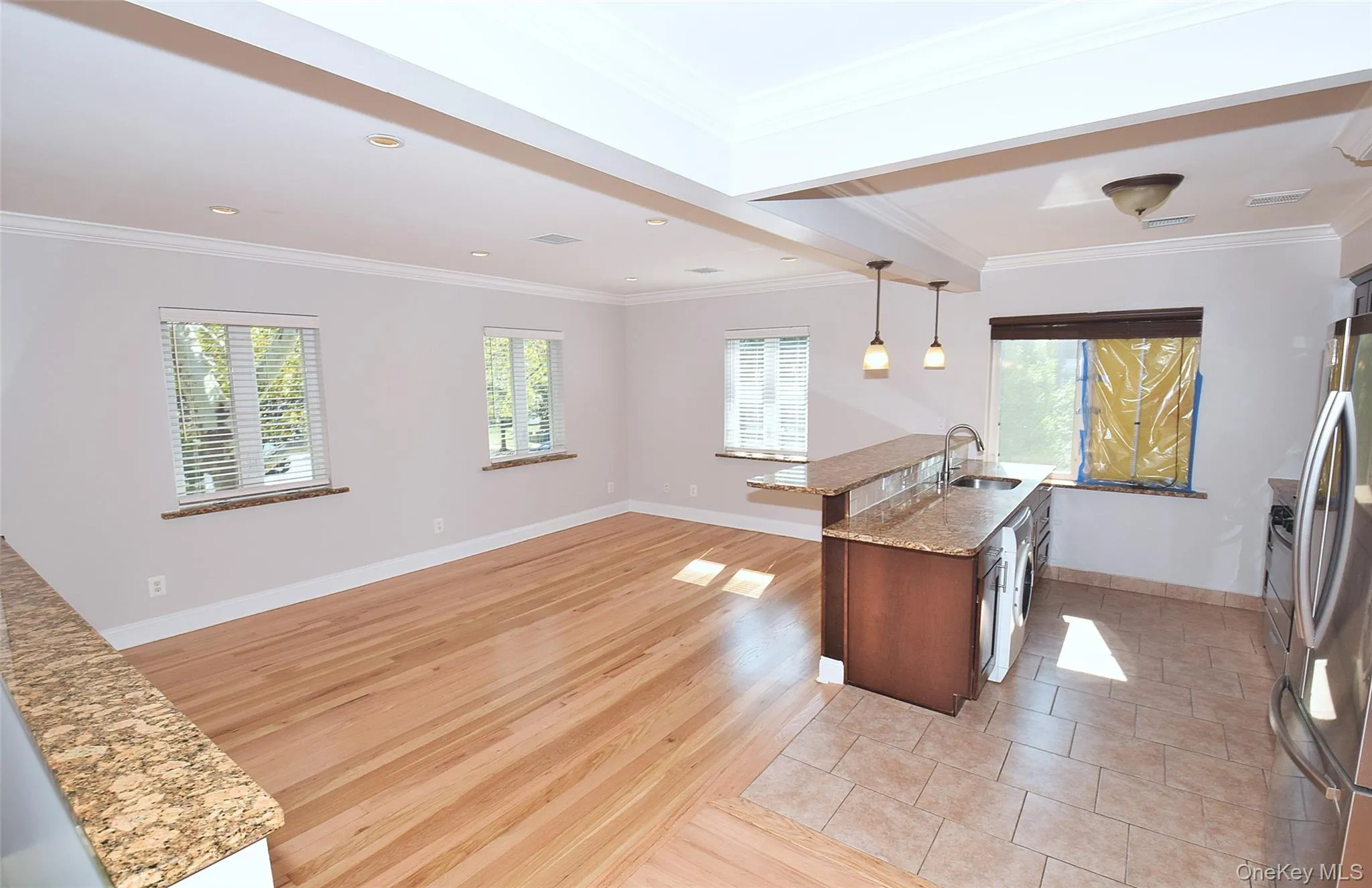 7376 197th Street, New York, NY, 2 Bedrooms Bedrooms, 5 Rooms Rooms,1 BathroomBathrooms,Residential Lease,For Rent,197th,0,1051776 7376 197th Street, New York, NY, 2 Bedrooms Bedrooms, 5 Rooms Rooms,1 BathroomBathrooms,Residential Lease,For Rent,197th,0,1051776