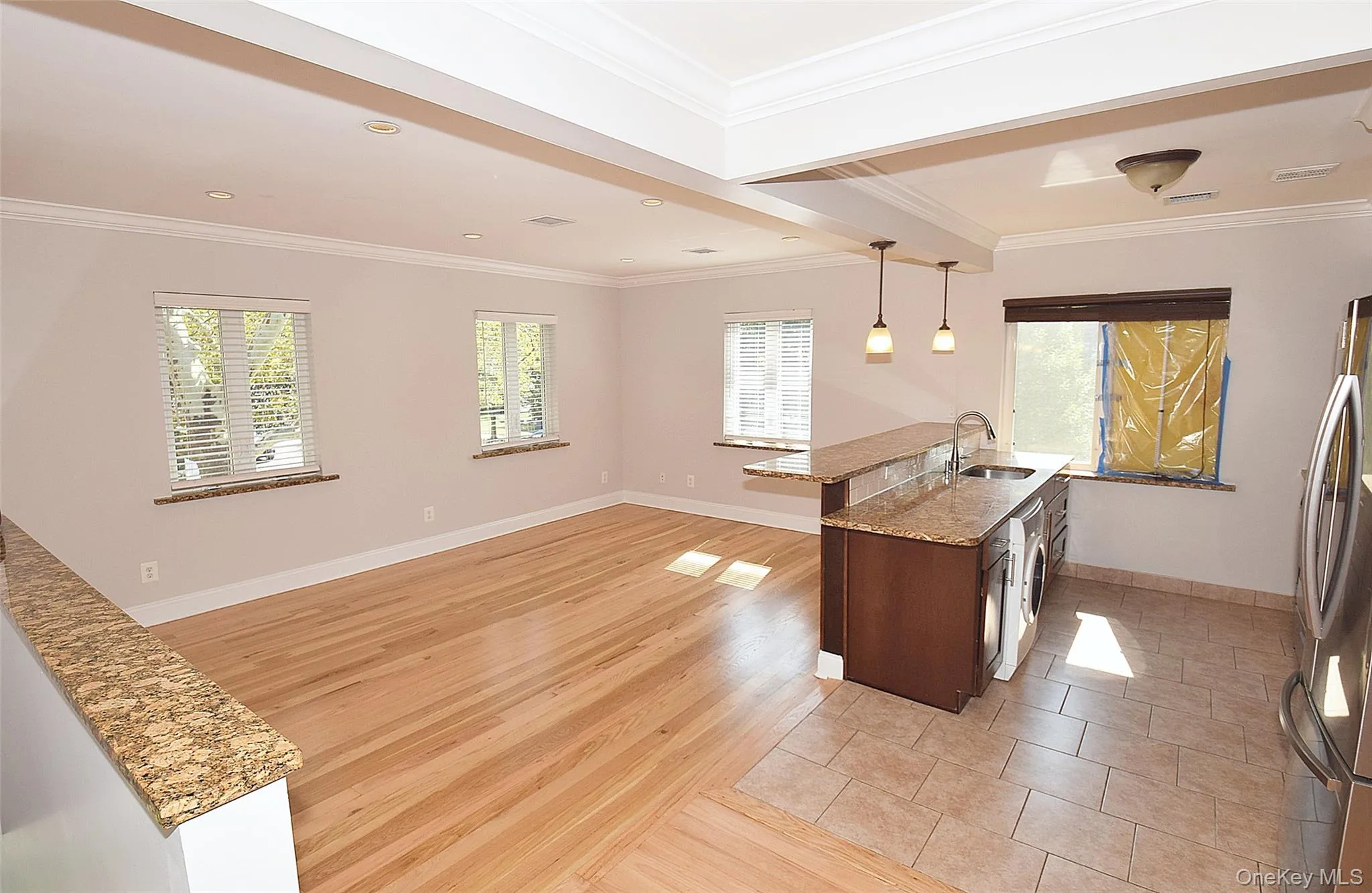 7376 197th Street, New York, NY, 2 Bedrooms Bedrooms, 5 Rooms Rooms,1 BathroomBathrooms,Residential Lease,For Rent,197th,0,1051776 7376 197th Street, New York, NY, 2 Bedrooms Bedrooms, 5 Rooms Rooms,1 BathroomBathrooms,Residential Lease,For Rent,197th,0,1051776