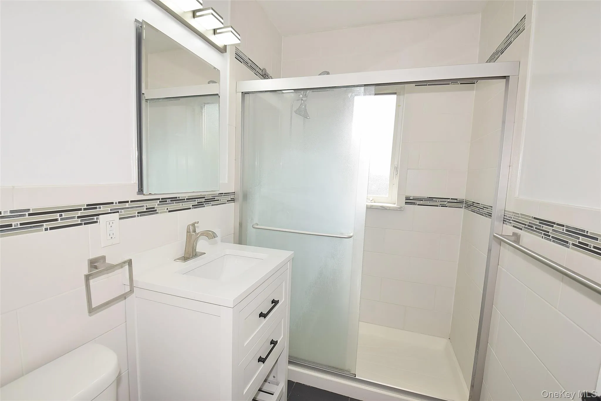 7376 197th Street, New York, NY, 2 Bedrooms Bedrooms, 5 Rooms Rooms,1 BathroomBathrooms,Residential Lease,For Rent,197th,0,1051776 7376 197th Street, New York, NY, 2 Bedrooms Bedrooms, 5 Rooms Rooms,1 BathroomBathrooms,Residential Lease,For Rent,197th,0,1051776