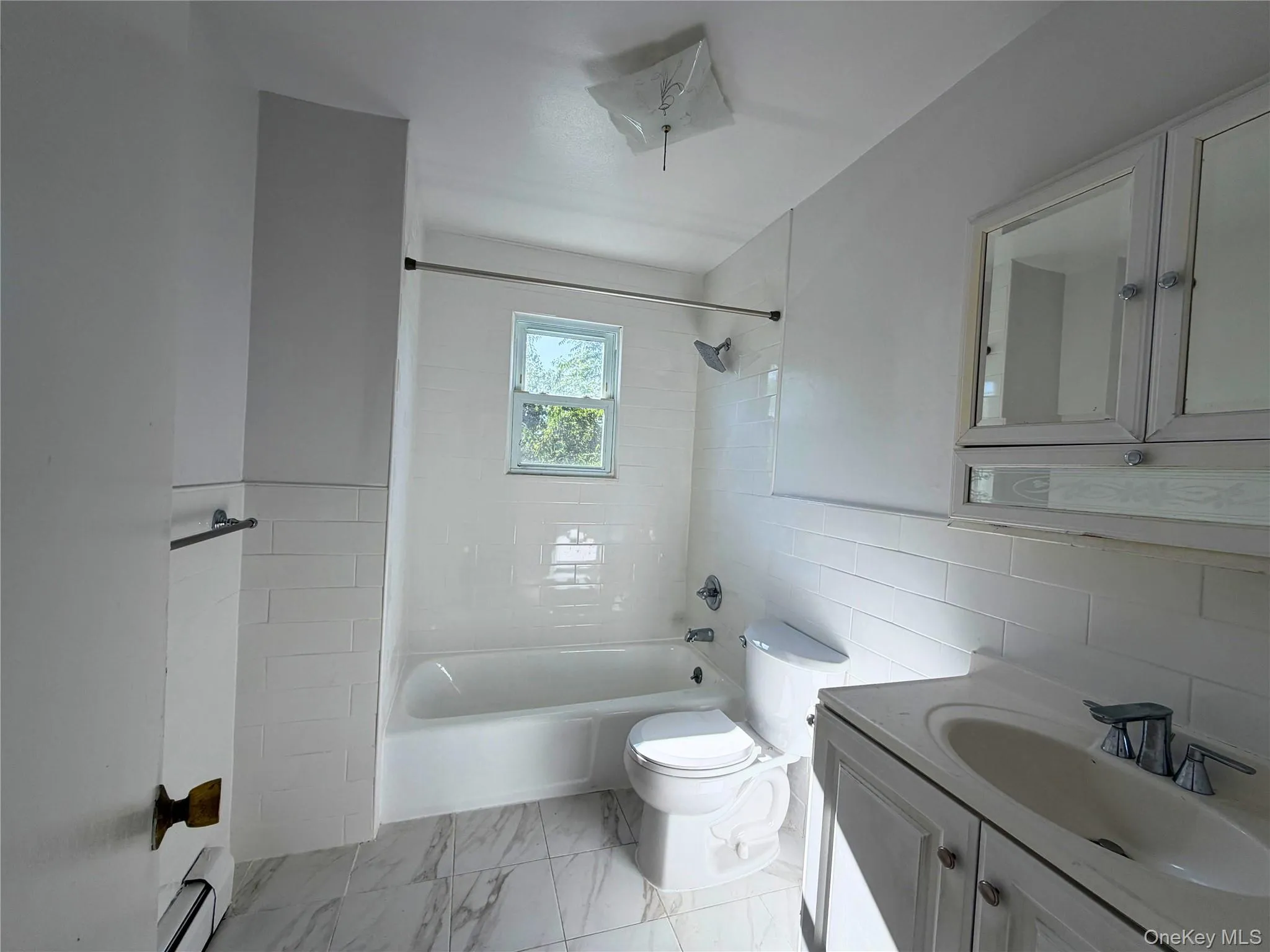 13 Woodrow Avenue, Yonkers, NY, 3 Bedrooms Bedrooms, 5 Rooms Rooms,1 BathroomBathrooms,Residential Lease,For Rent,Woodrow,0,1051779 13 Woodrow Avenue, Yonkers, NY, 3 Bedrooms Bedrooms, 5 Rooms Rooms,1 BathroomBathrooms,Residential Lease,For Rent,Woodrow,0,1051779