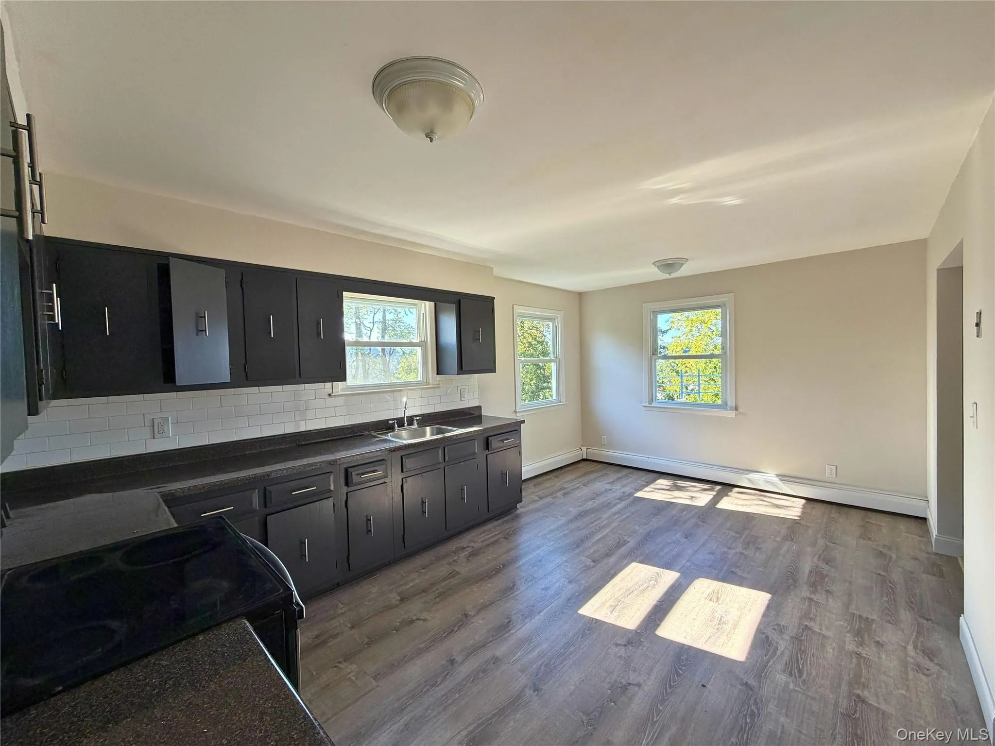 13 Woodrow Avenue, Yonkers, NY, 3 Bedrooms Bedrooms, 5 Rooms Rooms,1 BathroomBathrooms,Residential Lease,For Rent,Woodrow,0,1051779 13 Woodrow Avenue, Yonkers, NY, 3 Bedrooms Bedrooms, 5 Rooms Rooms,1 BathroomBathrooms,Residential Lease,For Rent,Woodrow,0,1051779