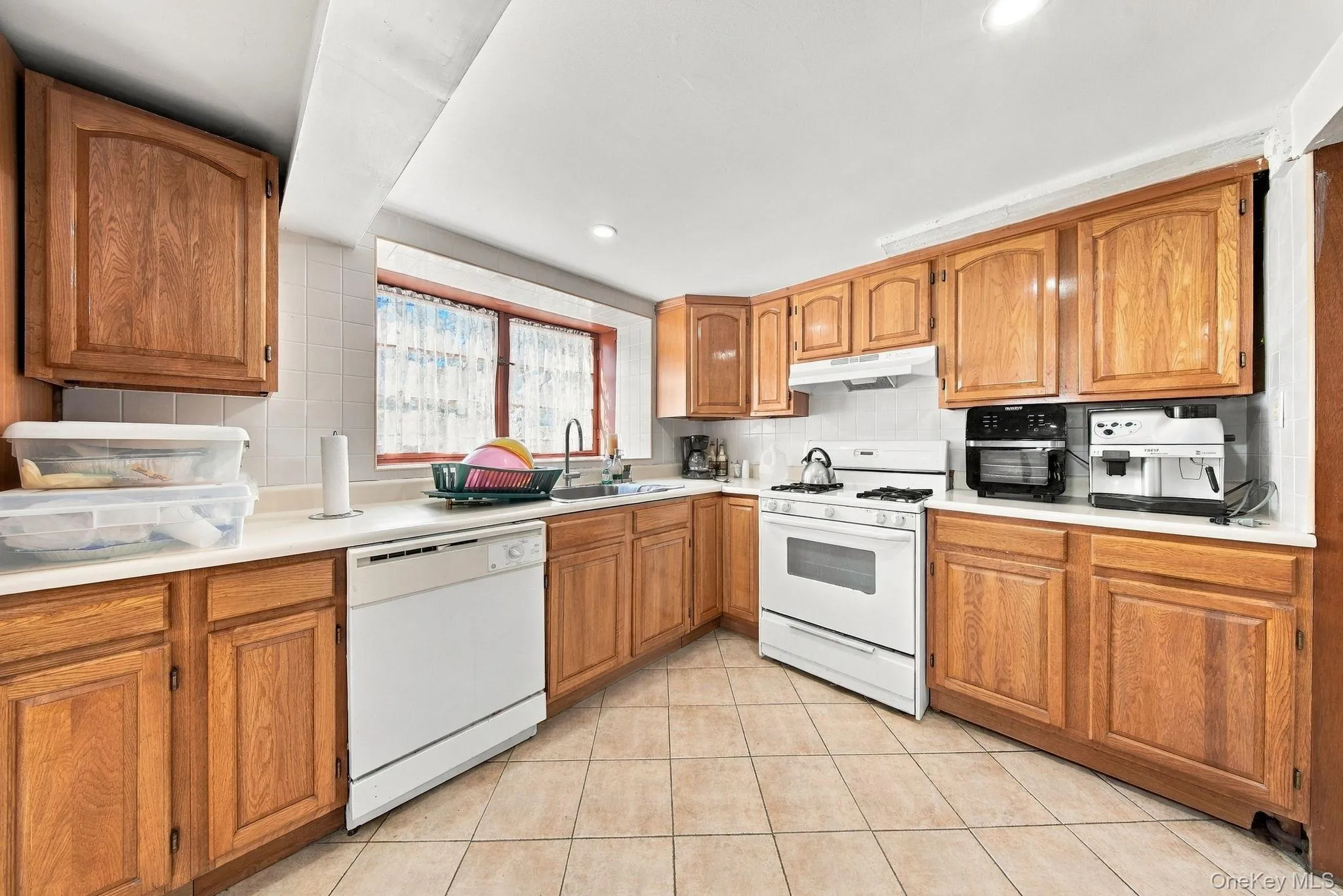 208 White Bridge Road, Middletown, NY, 3 Bedrooms Bedrooms, 8 Rooms Rooms,1 BathroomBathrooms,Residential Lease,For Rent,White Bridge,0,1051782 208 White Bridge Road, Middletown, NY, 3 Bedrooms Bedrooms, 8 Rooms Rooms,1 BathroomBathrooms,Residential Lease,For Rent,White Bridge,0,1051782
