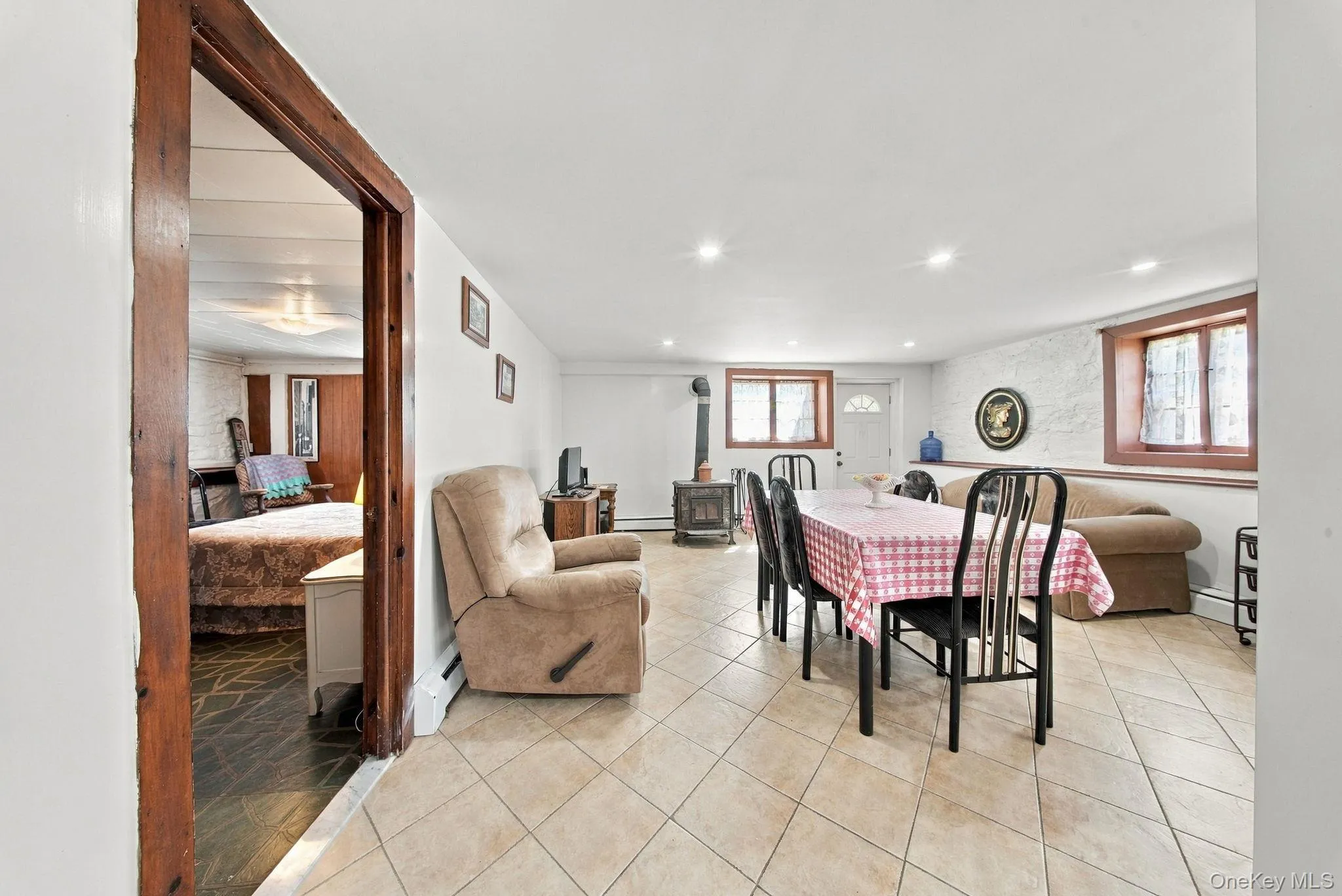 208 White Bridge Road, Middletown, NY, 3 Bedrooms Bedrooms, 8 Rooms Rooms,1 BathroomBathrooms,Residential Lease,For Rent,White Bridge,0,1051782 208 White Bridge Road, Middletown, NY, 3 Bedrooms Bedrooms, 8 Rooms Rooms,1 BathroomBathrooms,Residential Lease,For Rent,White Bridge,0,1051782