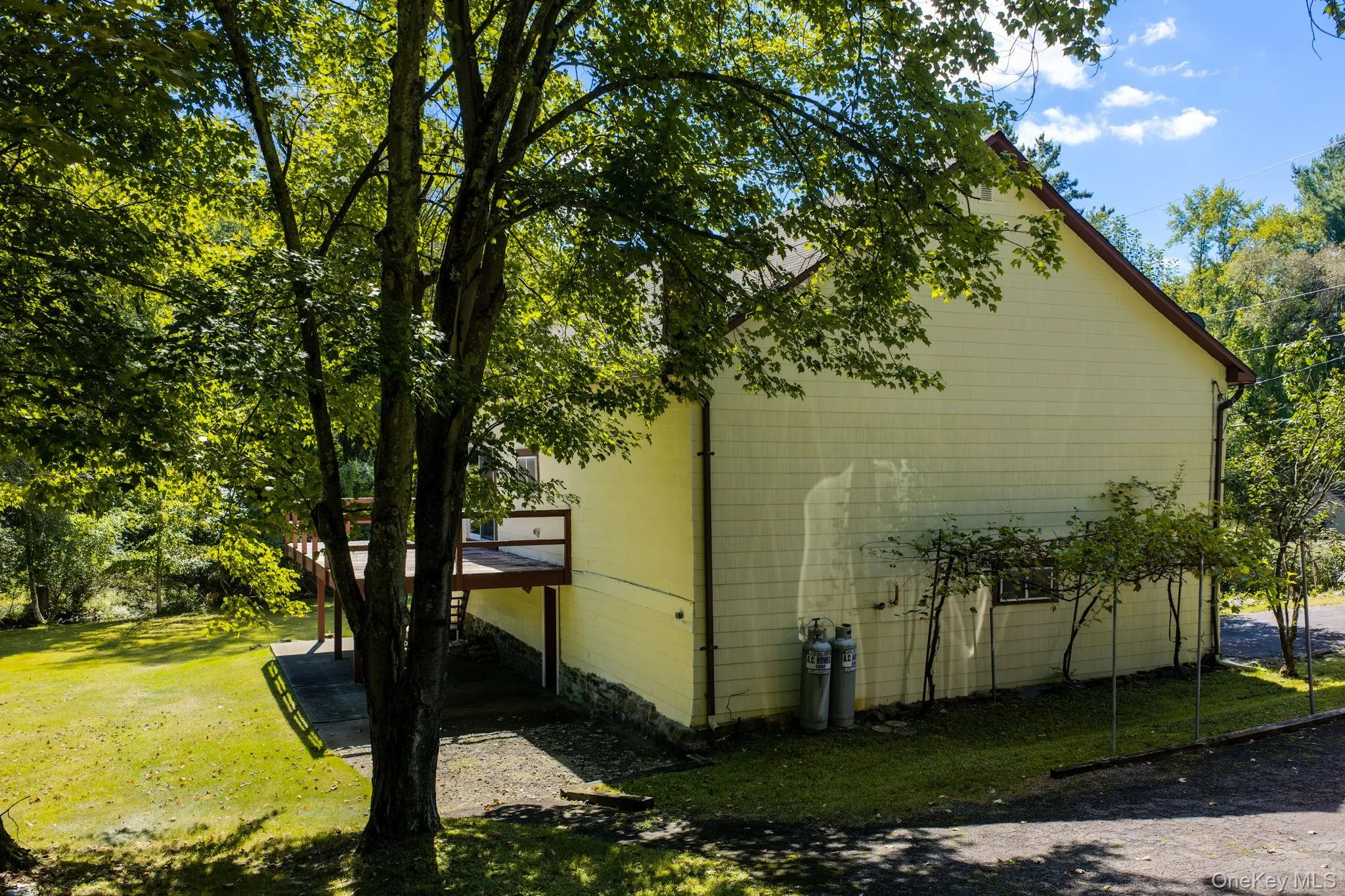 208 White Bridge Road, Middletown, NY, 3 Bedrooms Bedrooms, 8 Rooms Rooms,1 BathroomBathrooms,Residential Lease,For Rent,White Bridge,0,1051782 208 White Bridge Road, Middletown, NY, 3 Bedrooms Bedrooms, 8 Rooms Rooms,1 BathroomBathrooms,Residential Lease,For Rent,White Bridge,0,1051782