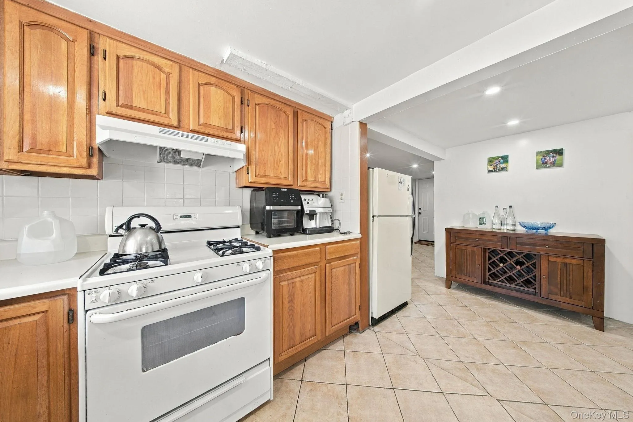 208 White Bridge Road, Middletown, NY, 3 Bedrooms Bedrooms, 8 Rooms Rooms,1 BathroomBathrooms,Residential Lease,For Rent,White Bridge,0,1051782 208 White Bridge Road, Middletown, NY, 3 Bedrooms Bedrooms, 8 Rooms Rooms,1 BathroomBathrooms,Residential Lease,For Rent,White Bridge,0,1051782