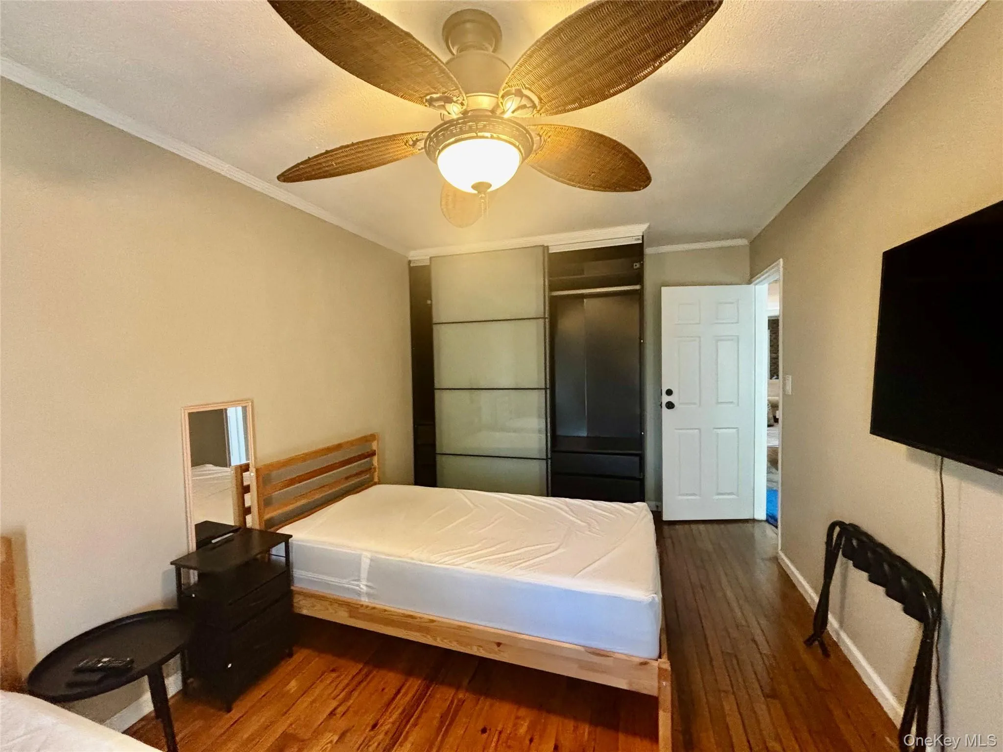 254-40 Craft Avenue, New York, NY, 3 Bedrooms Bedrooms, 6 Rooms Rooms,1 BathroomBathrooms,Residential Lease,For Rent,Craft,0,1051783 254-40 Craft Avenue, New York, NY, 3 Bedrooms Bedrooms, 6 Rooms Rooms,1 BathroomBathrooms,Residential Lease,For Rent,Craft,0,1051783