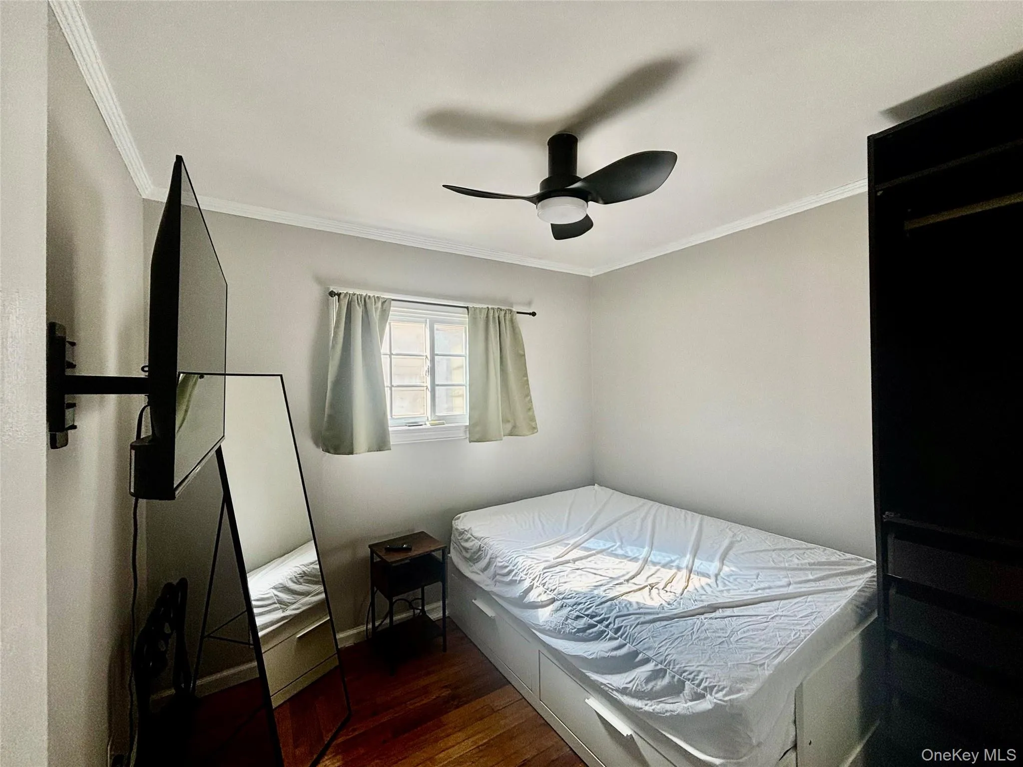 254-40 Craft Avenue, New York, NY, 3 Bedrooms Bedrooms, 6 Rooms Rooms,1 BathroomBathrooms,Residential Lease,For Rent,Craft,0,1051783 254-40 Craft Avenue, New York, NY, 3 Bedrooms Bedrooms, 6 Rooms Rooms,1 BathroomBathrooms,Residential Lease,For Rent,Craft,0,1051783