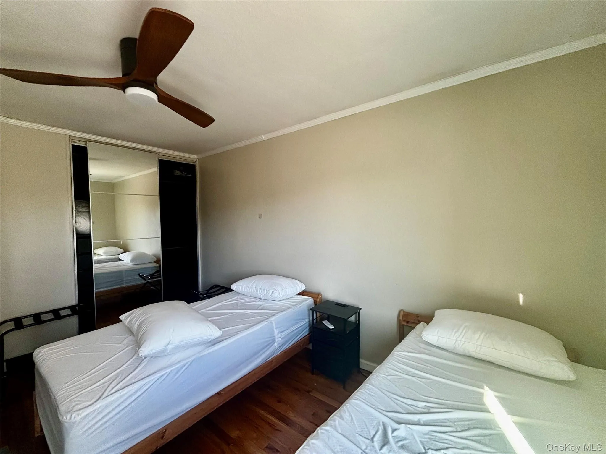 254-40 Craft Avenue, New York, NY, 3 Bedrooms Bedrooms, 6 Rooms Rooms,1 BathroomBathrooms,Residential Lease,For Rent,Craft,0,1051783 254-40 Craft Avenue, New York, NY, 3 Bedrooms Bedrooms, 6 Rooms Rooms,1 BathroomBathrooms,Residential Lease,For Rent,Craft,0,1051783