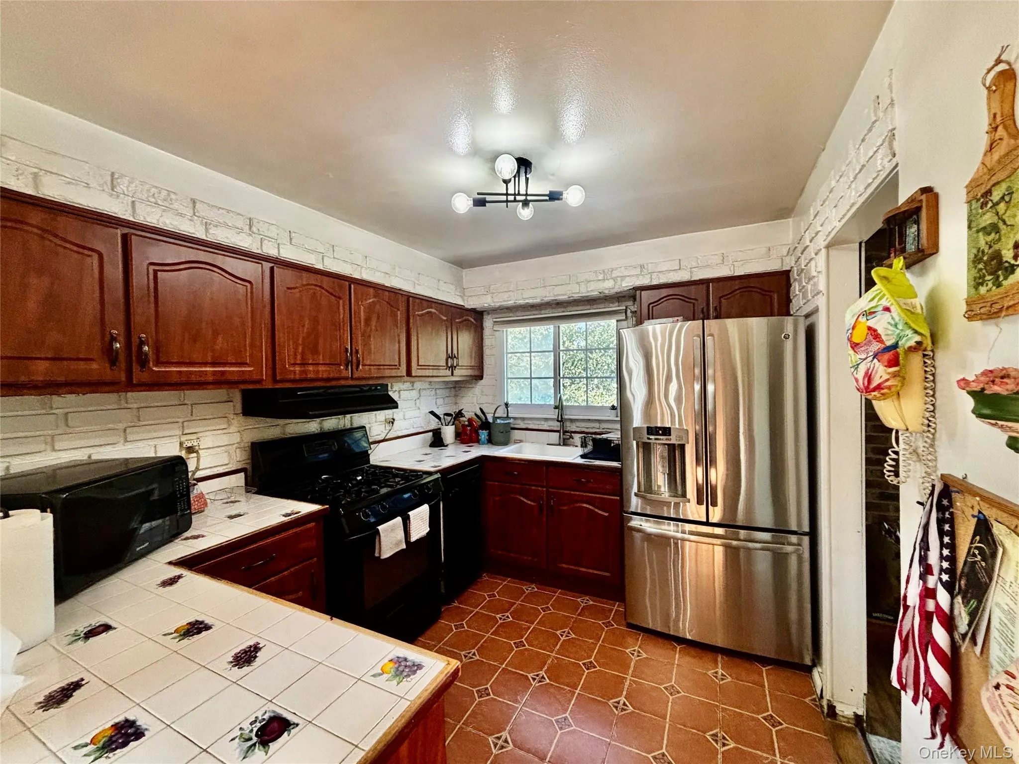 254-40 Craft Avenue, New York, NY, 3 Bedrooms Bedrooms, 6 Rooms Rooms,1 BathroomBathrooms,Residential Lease,For Rent,Craft,0,1051783 254-40 Craft Avenue, New York, NY, 3 Bedrooms Bedrooms, 6 Rooms Rooms,1 BathroomBathrooms,Residential Lease,For Rent,Craft,0,1051783