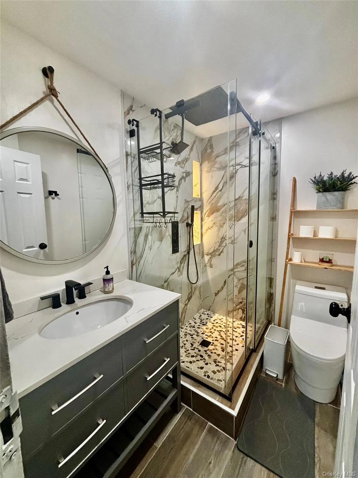 254-40 Craft Avenue, New York, NY, 3 Bedrooms Bedrooms, 6 Rooms Rooms,1 BathroomBathrooms,Residential Lease,For Rent,Craft,0,1051783 254-40 Craft Avenue, New York, NY, 3 Bedrooms Bedrooms, 6 Rooms Rooms,1 BathroomBathrooms,Residential Lease,For Rent,Craft,0,1051783