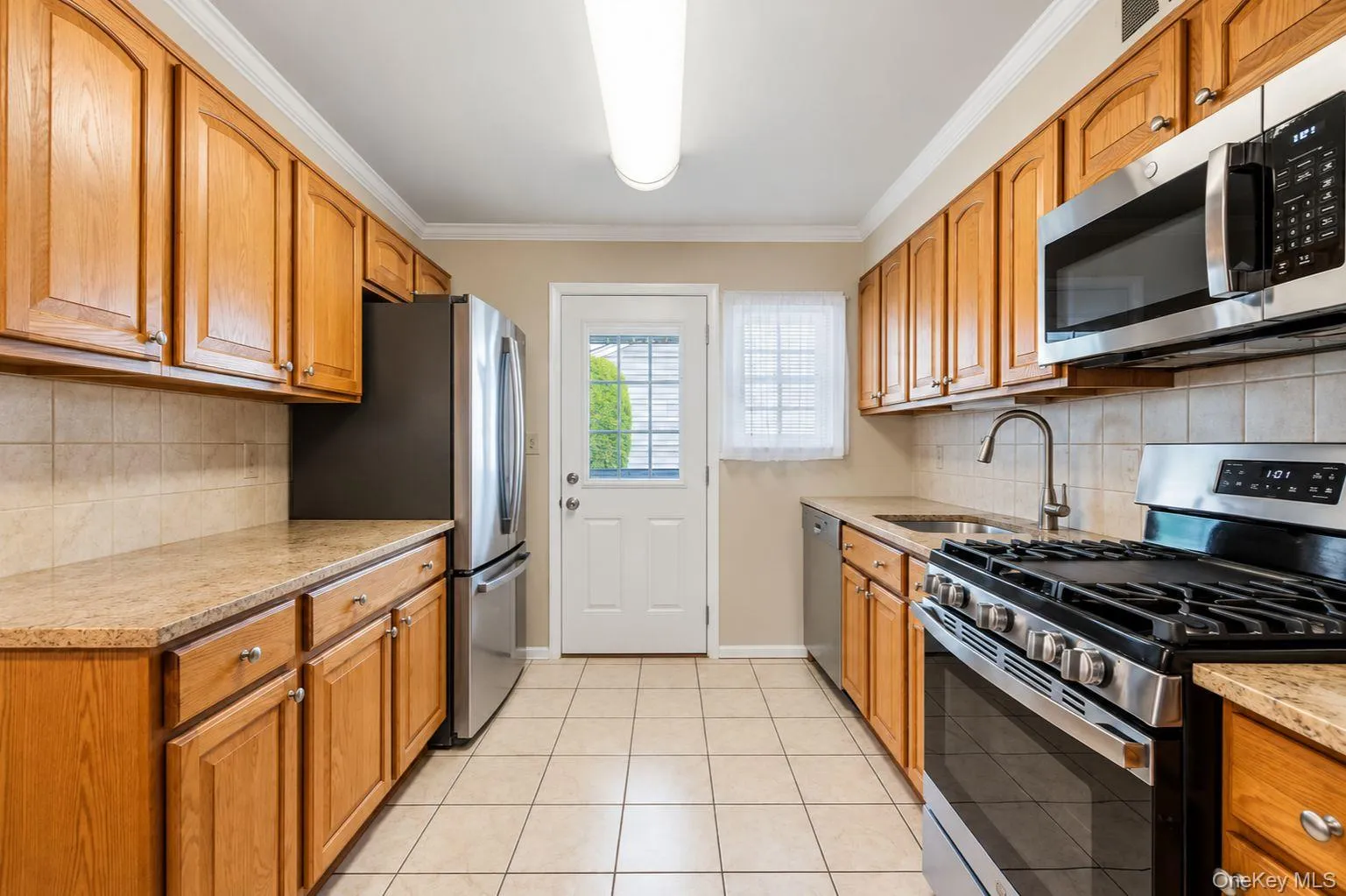 45 Berkshire Road, Oyster Bay, NY, 4 Bedrooms Bedrooms, 7 Rooms Rooms,1 BathroomBathrooms,Residential,For Rent,Berkshire,0,1051784 45 Berkshire Road, Oyster Bay, NY, 4 Bedrooms Bedrooms, 7 Rooms Rooms,1 BathroomBathrooms,Residential,For Rent,Berkshire,0,1051784