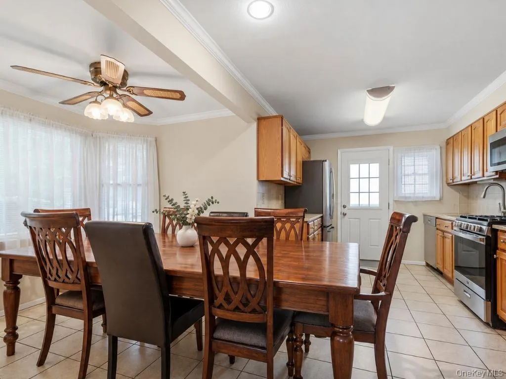 45 Berkshire Road, Oyster Bay, NY, 4 Bedrooms Bedrooms, 7 Rooms Rooms,1 BathroomBathrooms,Residential,For Rent,Berkshire,0,1051784 45 Berkshire Road, Oyster Bay, NY, 4 Bedrooms Bedrooms, 7 Rooms Rooms,1 BathroomBathrooms,Residential,For Rent,Berkshire,0,1051784
