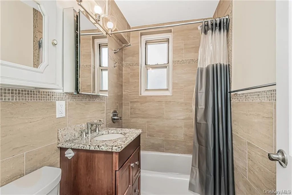 5610 Netherland Avenue, New York, NY, 2 Bedrooms Bedrooms, 4 Rooms Rooms,1 BathroomBathrooms,Residential,For Rent,Netherland,0,1051788 5610 Netherland Avenue, New York, NY, 2 Bedrooms Bedrooms, 4 Rooms Rooms,1 BathroomBathrooms,Residential,For Rent,Netherland,0,1051788