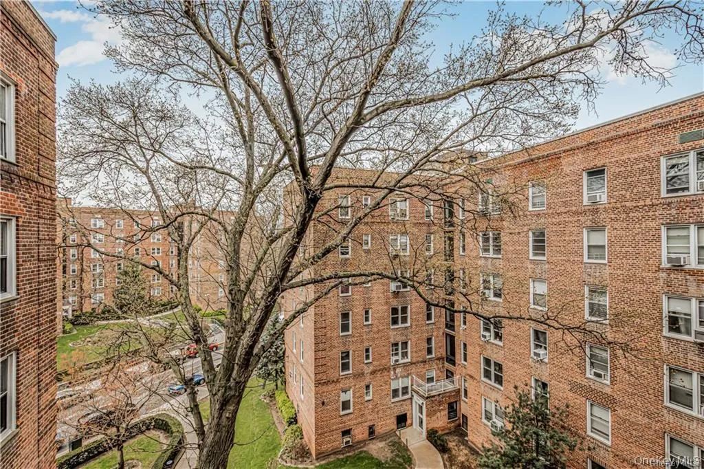 5610 Netherland Avenue, New York, NY, 2 Bedrooms Bedrooms, 4 Rooms Rooms,1 BathroomBathrooms,Residential,For Rent,Netherland,0,1051788 5610 Netherland Avenue, New York, NY, 2 Bedrooms Bedrooms, 4 Rooms Rooms,1 BathroomBathrooms,Residential,For Rent,Netherland,0,1051788