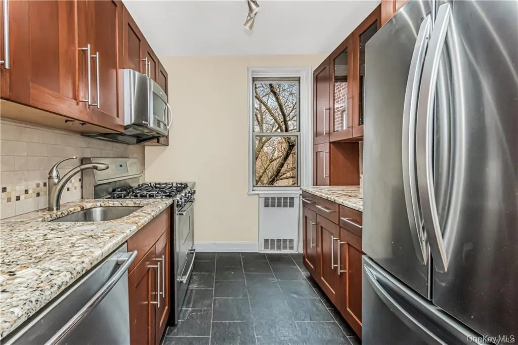 5610 Netherland Avenue, New York, NY, 2 Bedrooms Bedrooms, 4 Rooms Rooms,1 BathroomBathrooms,Residential,For Rent,Netherland,0,1051788 5610 Netherland Avenue, New York, NY, 2 Bedrooms Bedrooms, 4 Rooms Rooms,1 BathroomBathrooms,Residential,For Rent,Netherland,0,1051788