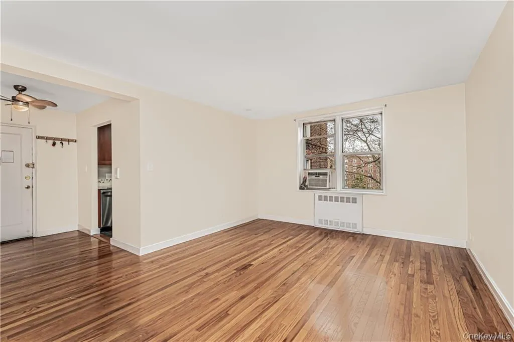 5610 Netherland Avenue, New York, NY, 2 Bedrooms Bedrooms, 4 Rooms Rooms,1 BathroomBathrooms,Residential,For Rent,Netherland,0,1051788 5610 Netherland Avenue, New York, NY, 2 Bedrooms Bedrooms, 4 Rooms Rooms,1 BathroomBathrooms,Residential,For Rent,Netherland,0,1051788