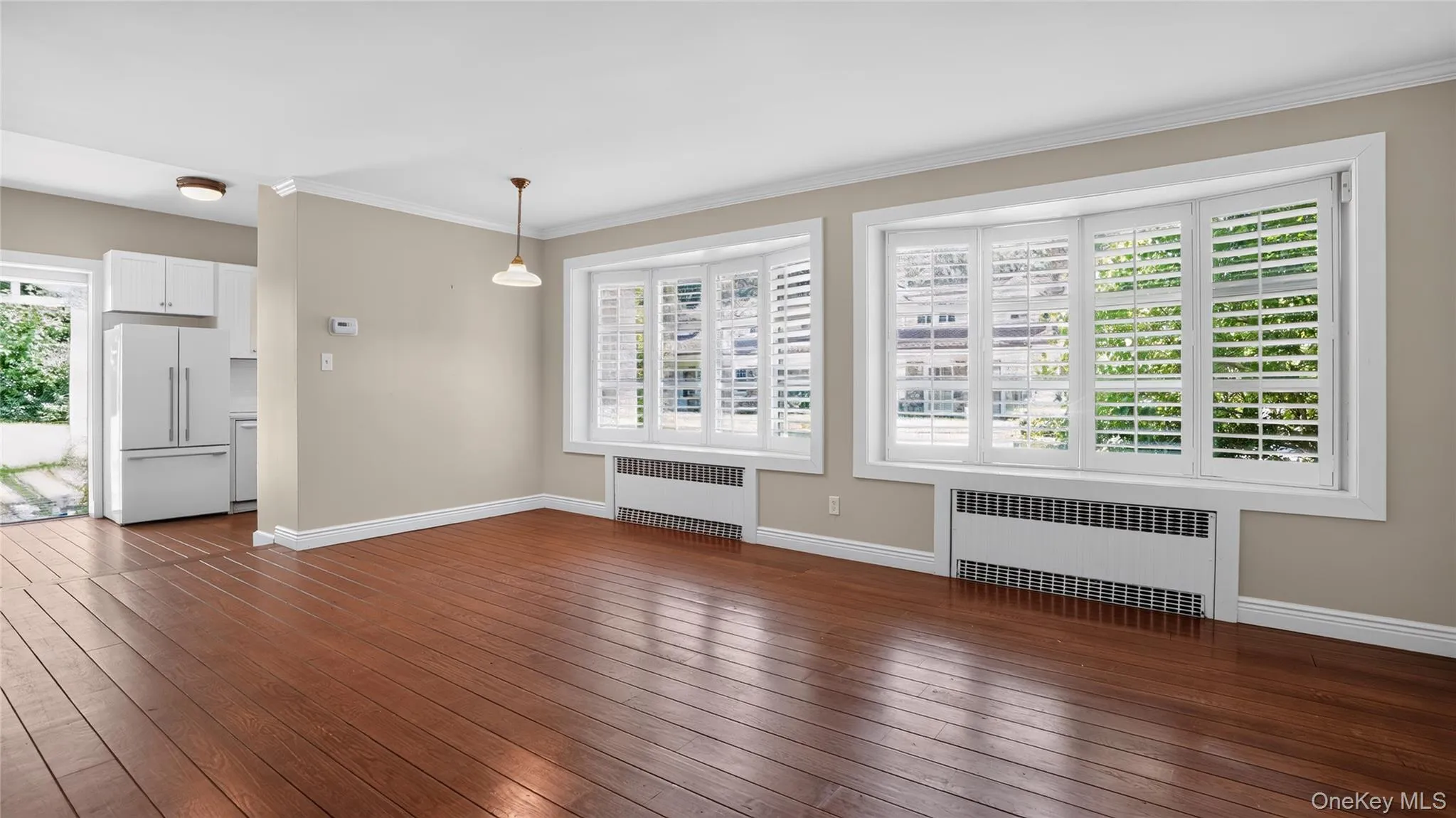 1058 Plandome Road, North Hempstead, NY, 2 Bedroom Bedrooms, 5 Room Rooms,2 BathroomBathrooms,Residential Lease,For Rent,Plandome,0,1051790 1058 Plandome Road, North Hempstead, NY, 2 Bedroom Bedrooms, 5 Room Rooms,2 BathroomBathrooms,Residential Lease,For Rent,Plandome,0,1051790