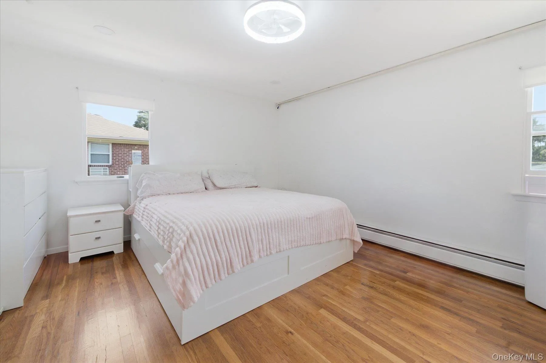 2 Goldfield Street, Huntington, NY, 3 Bedrooms Bedrooms, 6 Rooms Rooms,3 BathroomsBathrooms,Residential,For Rent,Goldfield,0,1051791 2 Goldfield Street, Huntington, NY, 3 Bedrooms Bedrooms, 6 Rooms Rooms,3 BathroomsBathrooms,Residential,For Rent,Goldfield,0,1051791