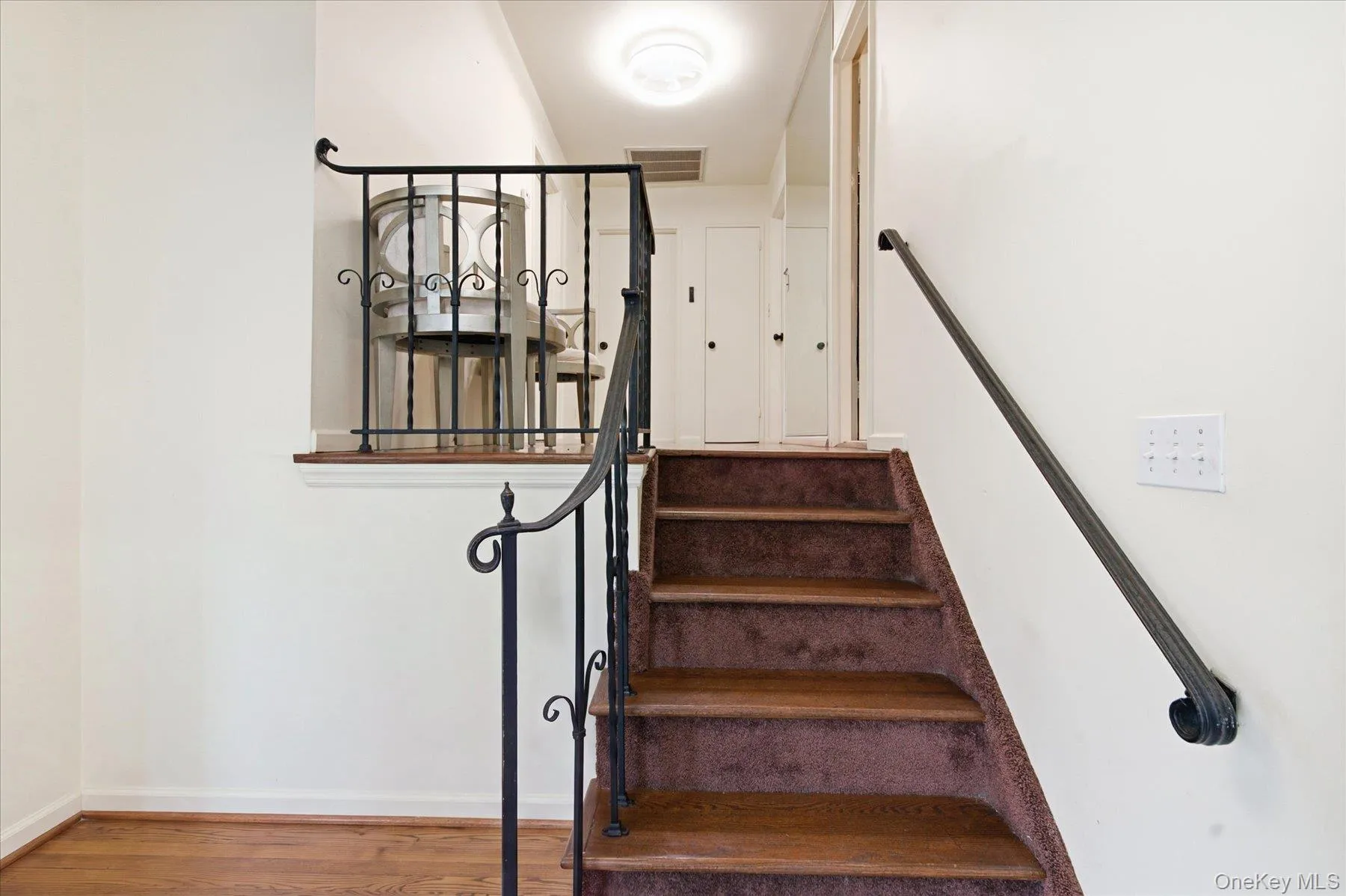 2 Goldfield Street, Huntington, NY, 3 Bedrooms Bedrooms, 6 Rooms Rooms,3 BathroomsBathrooms,Residential,For Rent,Goldfield,0,1051791 2 Goldfield Street, Huntington, NY, 3 Bedrooms Bedrooms, 6 Rooms Rooms,3 BathroomsBathrooms,Residential,For Rent,Goldfield,0,1051791