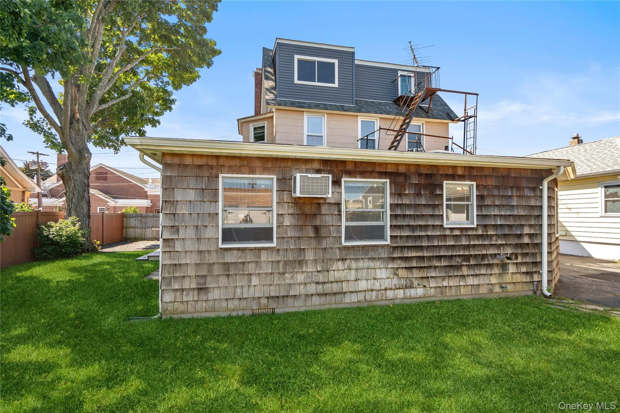 120 High Street, Babylon, NY, 3 Bedrooms Bedrooms, 7 Rooms Rooms,2 BathroomsBathrooms,Residential Lease,For Rent,High,0,1051792 120 High Street, Babylon, NY, 3 Bedrooms Bedrooms, 7 Rooms Rooms,2 BathroomsBathrooms,Residential Lease,For Rent,High,0,1051792