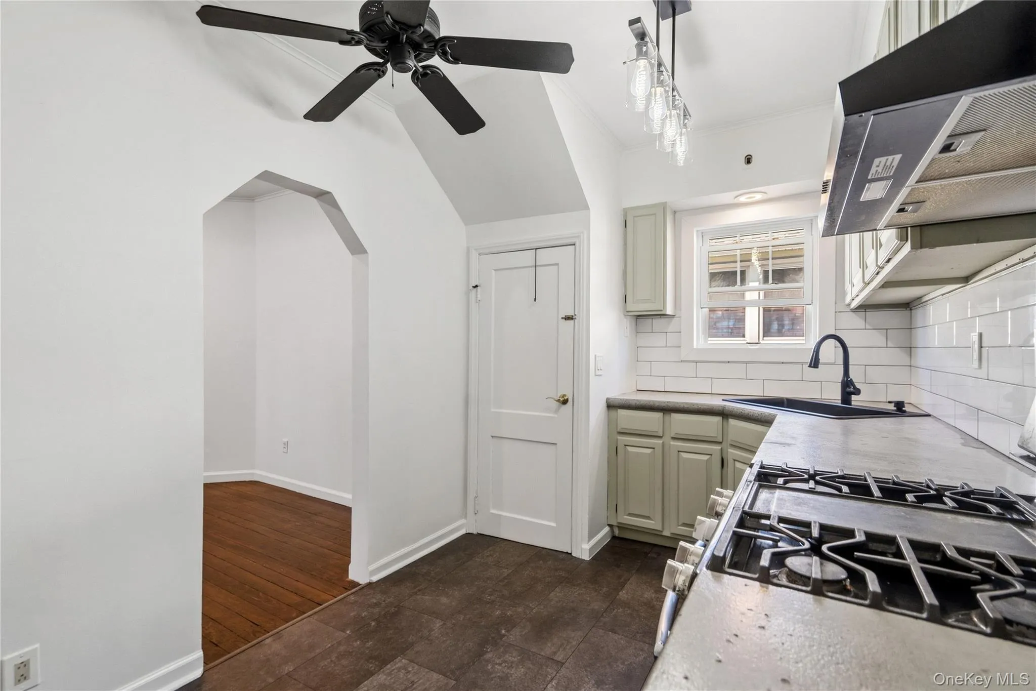 120 High Street, Babylon, NY, 3 Bedrooms Bedrooms, 7 Rooms Rooms,2 BathroomsBathrooms,Residential Lease,For Rent,High,0,1051792 120 High Street, Babylon, NY, 3 Bedrooms Bedrooms, 7 Rooms Rooms,2 BathroomsBathrooms,Residential Lease,For Rent,High,0,1051792