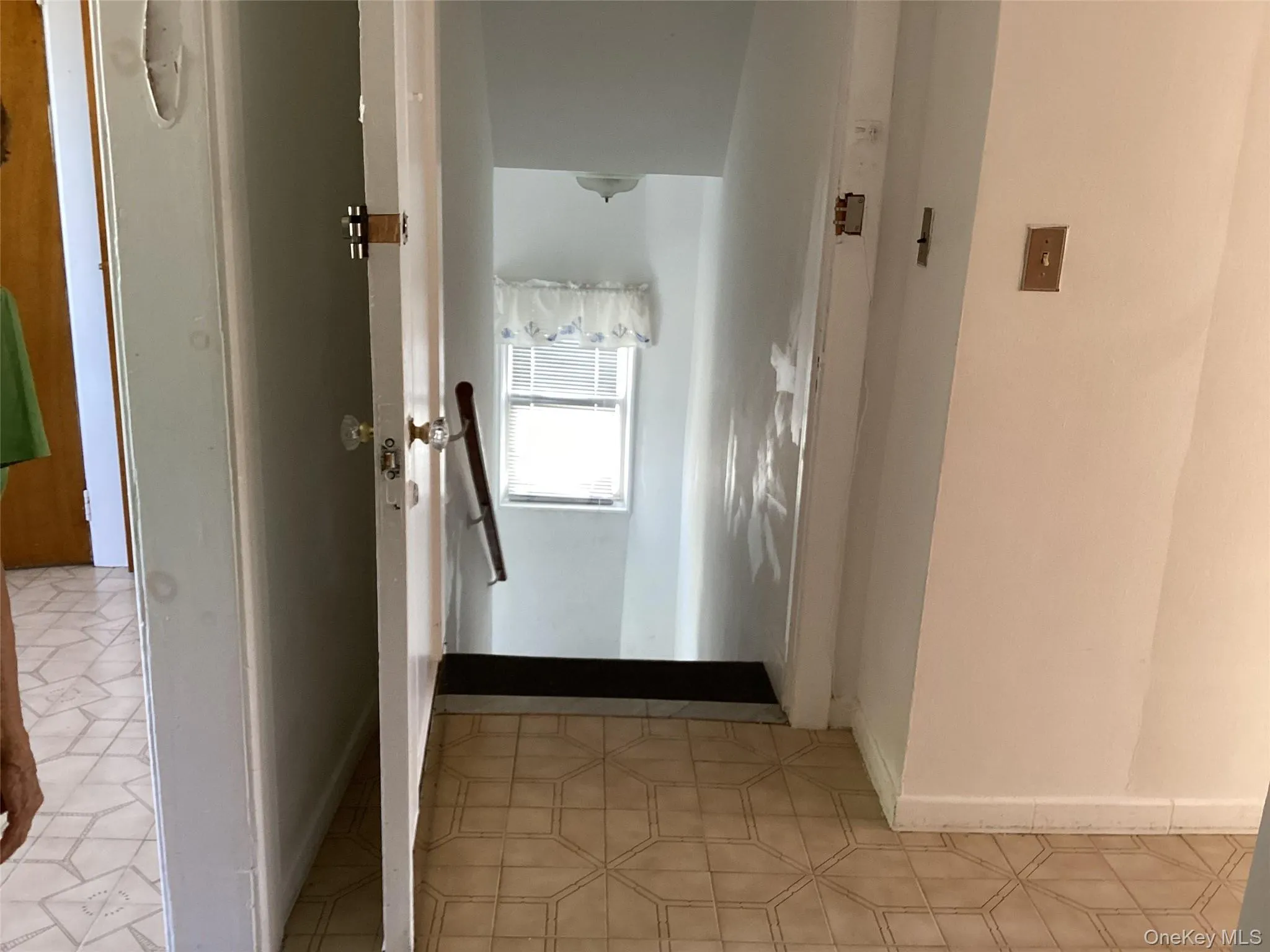6125 185th Street, New York, NY, 2 Bedroom Bedrooms, 5 Room Rooms,1 BathroomBathrooms,Residential Lease,For Rent,185th,0,1051796 6125 185th Street, New York, NY, 2 Bedroom Bedrooms, 5 Room Rooms,1 BathroomBathrooms,Residential Lease,For Rent,185th,0,1051796
