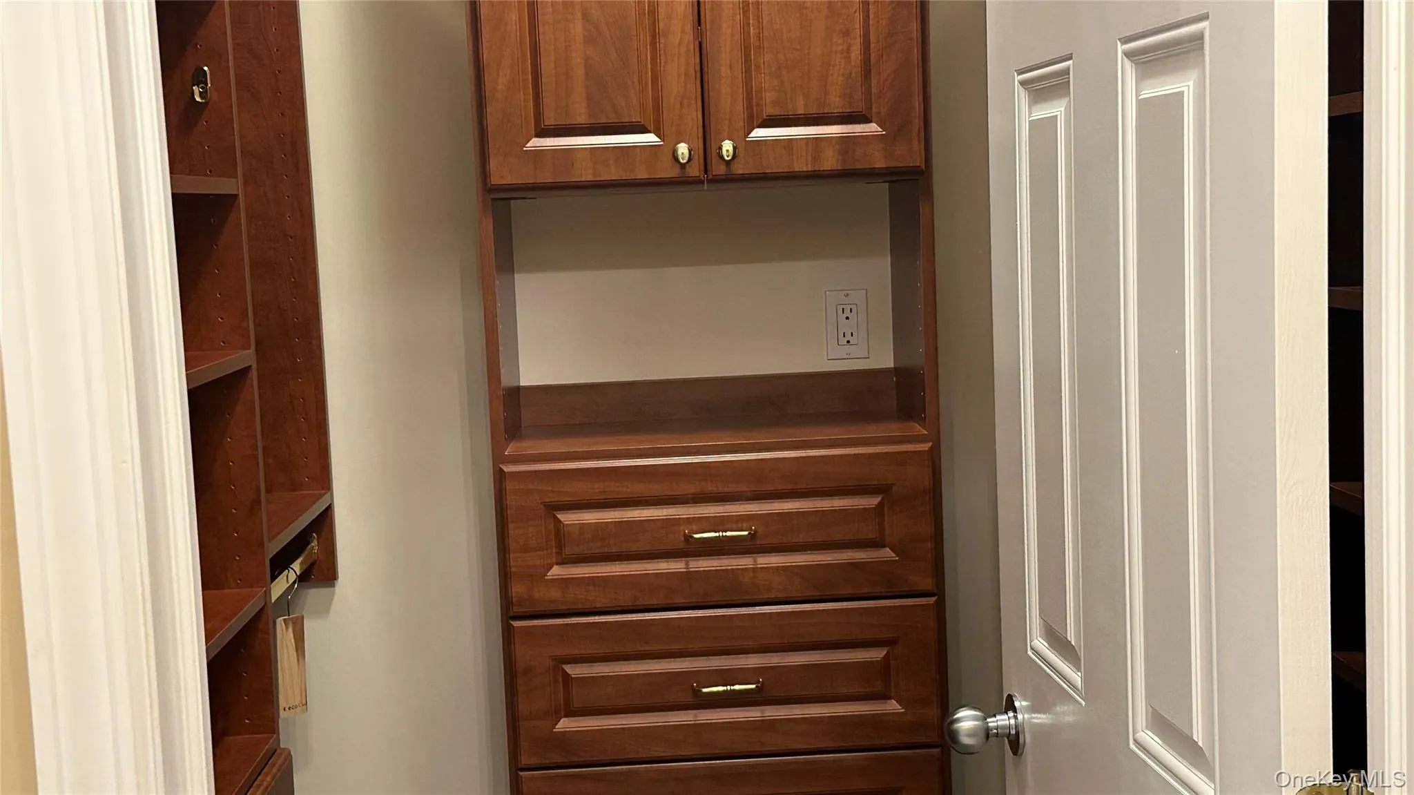 207 Maytime Drive, Oyster Bay, NY, 4 Bedrooms Bedrooms, 9 Rooms Rooms,3 BathroomsBathrooms,Residential Lease,For Rent,Maytime,0,1051798 207 Maytime Drive, Oyster Bay, NY, 4 Bedrooms Bedrooms, 9 Rooms Rooms,3 BathroomsBathrooms,Residential Lease,For Rent,Maytime,0,1051798