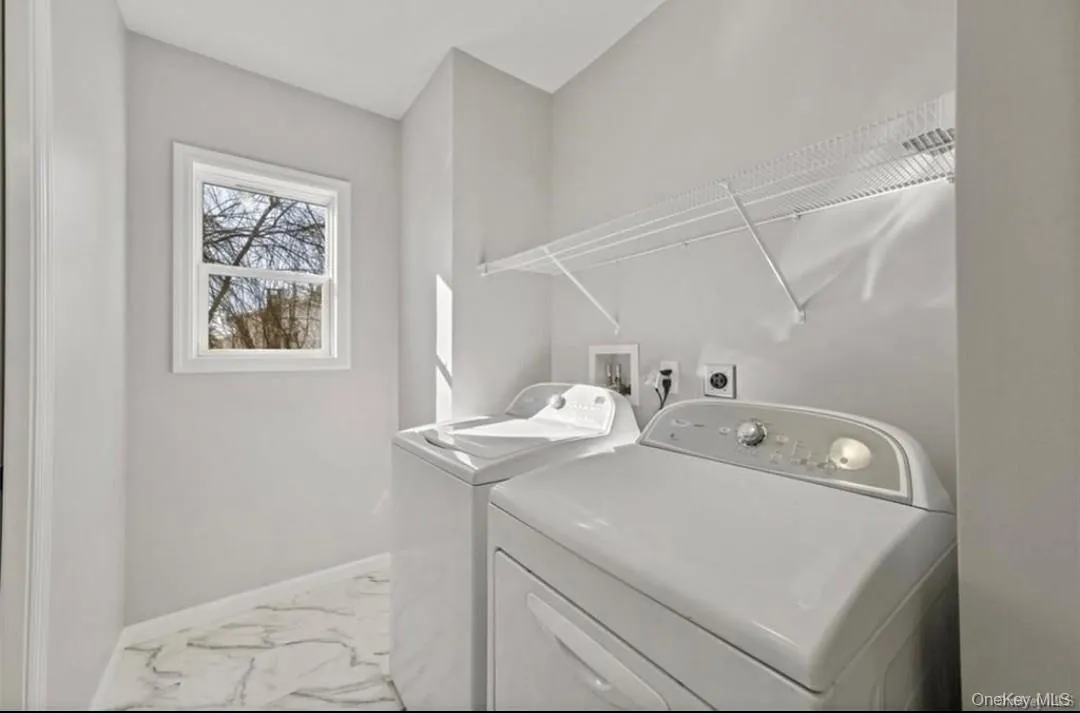 17 Chestnut Street, Stony Point, NY, 7 Bedrooms Bedrooms, 11 Rooms Rooms,3 BathroomsBathrooms,Residential,For Rent,Chestnut,0,1051800 17 Chestnut Street, Stony Point, NY, 7 Bedrooms Bedrooms, 11 Rooms Rooms,3 BathroomsBathrooms,Residential,For Rent,Chestnut,0,1051800