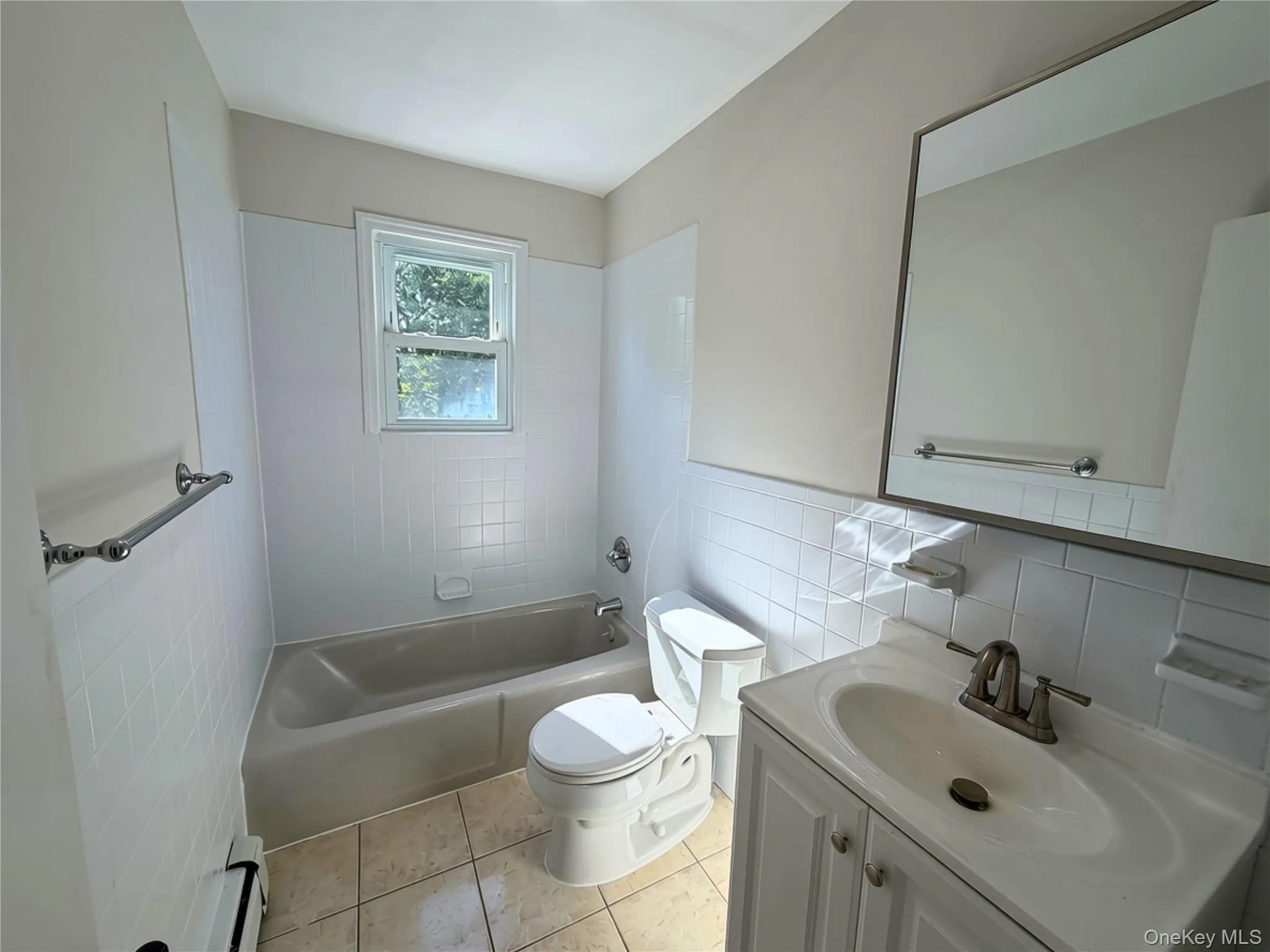 13 Woodrow Avenue, Yonkers, NY, 3 Bedrooms Bedrooms, 5 Rooms Rooms,1 BathroomBathrooms,Residential Lease,For Rent,Woodrow,0,1051801 13 Woodrow Avenue, Yonkers, NY, 3 Bedrooms Bedrooms, 5 Rooms Rooms,1 BathroomBathrooms,Residential Lease,For Rent,Woodrow,0,1051801