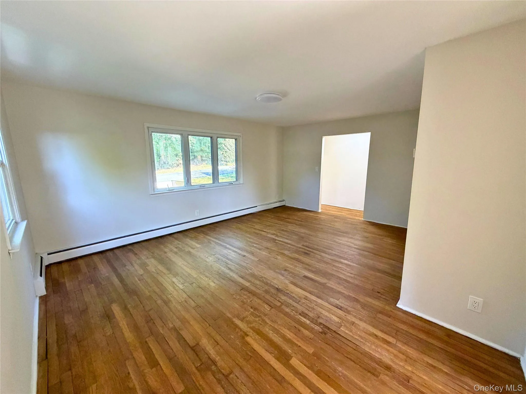 13 Woodrow Avenue, Yonkers, NY, 3 Bedrooms Bedrooms, 5 Rooms Rooms,1 BathroomBathrooms,Residential Lease,For Rent,Woodrow,0,1051801 13 Woodrow Avenue, Yonkers, NY, 3 Bedrooms Bedrooms, 5 Rooms Rooms,1 BathroomBathrooms,Residential Lease,For Rent,Woodrow,0,1051801