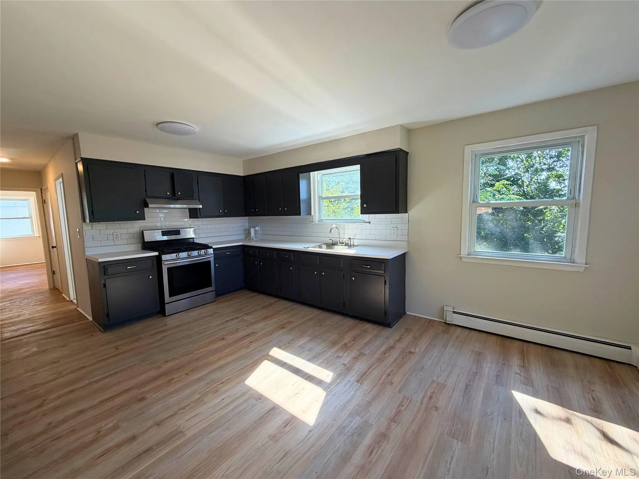 13 Woodrow Avenue, Yonkers, NY, 3 Bedrooms Bedrooms, 5 Rooms Rooms,1 BathroomBathrooms,Residential Lease,For Rent,Woodrow,0,1051801 13 Woodrow Avenue, Yonkers, NY, 3 Bedrooms Bedrooms, 5 Rooms Rooms,1 BathroomBathrooms,Residential Lease,For Rent,Woodrow,0,1051801