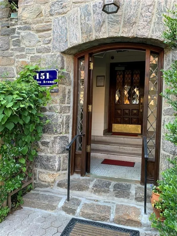 151 Centre, New Rochelle, NY, 1 Bedroom Bedrooms, 3 Rooms Rooms,1 BathroomBathrooms,Residential,For Rent,Centre,0,1051803 151 Centre, New Rochelle, NY, 1 Bedroom Bedrooms, 3 Rooms Rooms,1 BathroomBathrooms,Residential,For Rent,Centre,0,1051803