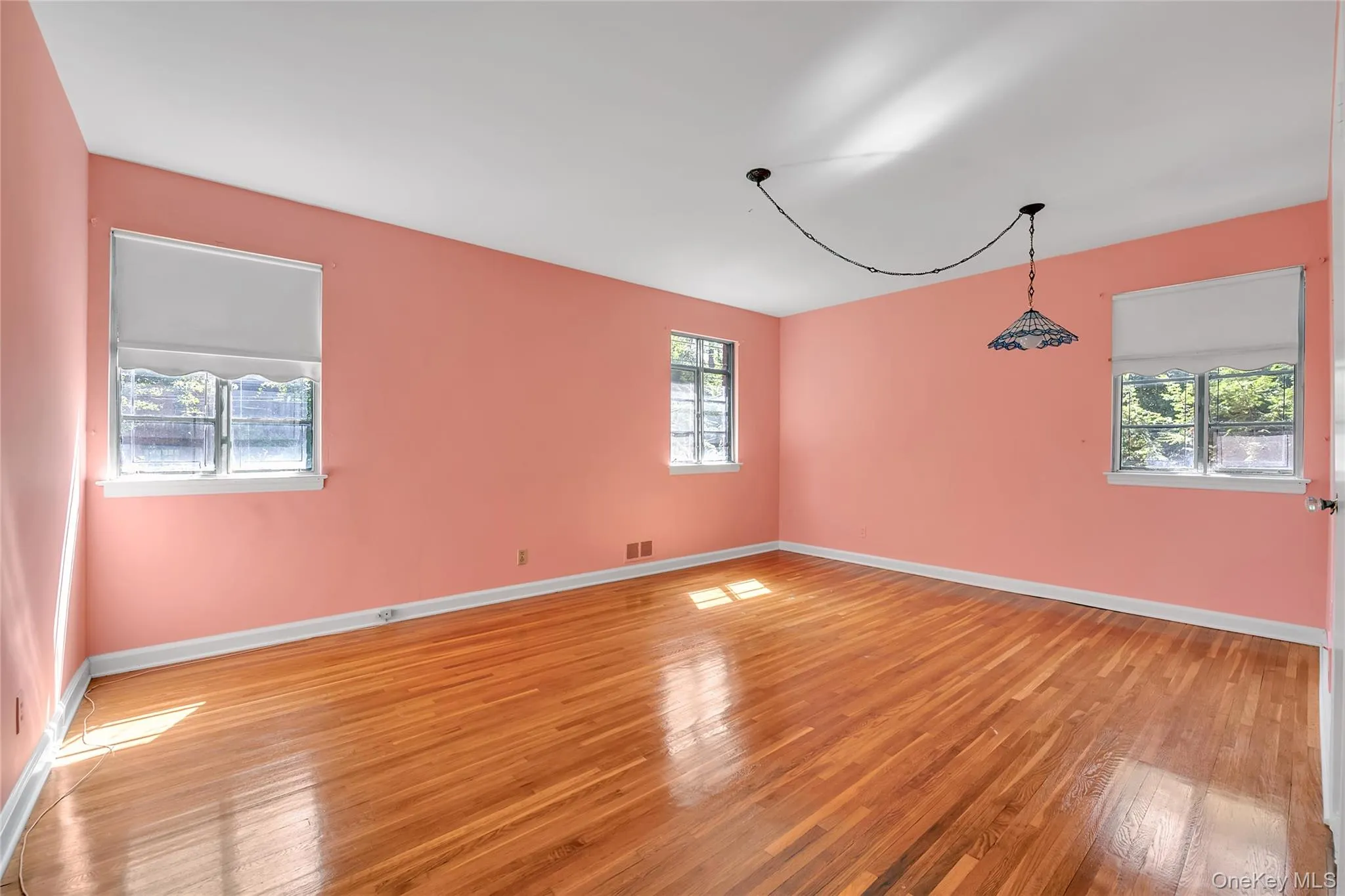 238 Clent Road, North Hempstead, NY, 5 Bedrooms Bedrooms, 9 Rooms Rooms,3 BathroomsBathrooms,Residential,For Rent,Clent,0,1051804 238 Clent Road, North Hempstead, NY, 5 Bedrooms Bedrooms, 9 Rooms Rooms,3 BathroomsBathrooms,Residential,For Rent,Clent,0,1051804
